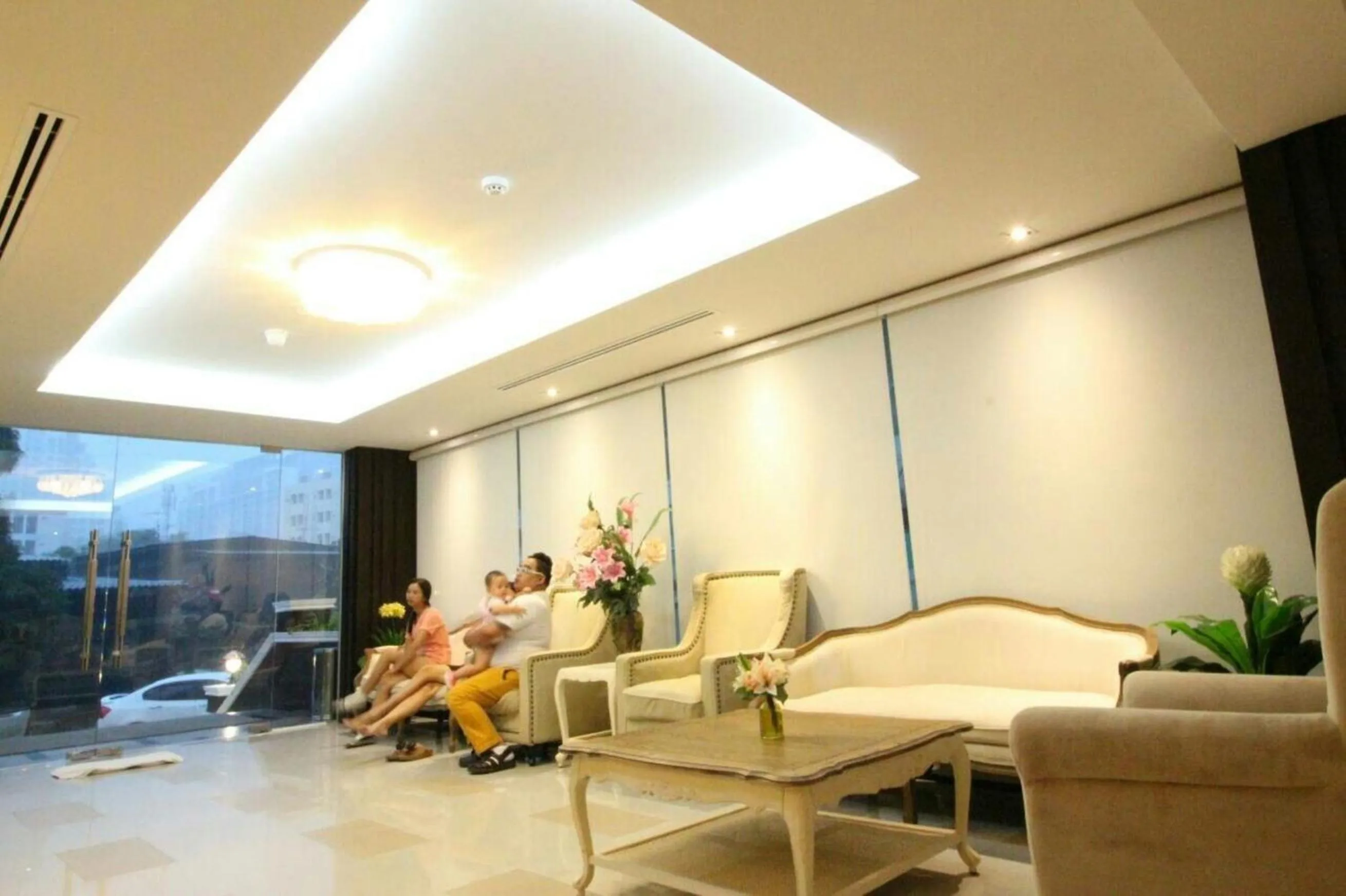 Lobby or reception in Leelawadee Modern Resort Huaykwang - ลีลาวดี ห้วยขวาง