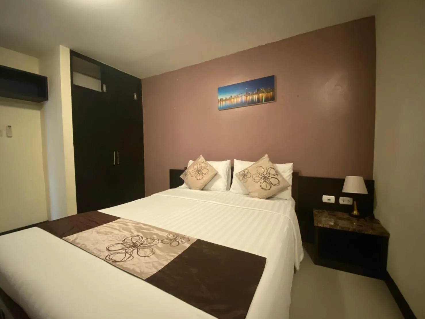 Bedroom, Bed in Leelawadee Modern Resort Huaykwang - ลีลาวดี ห้วยขวาง