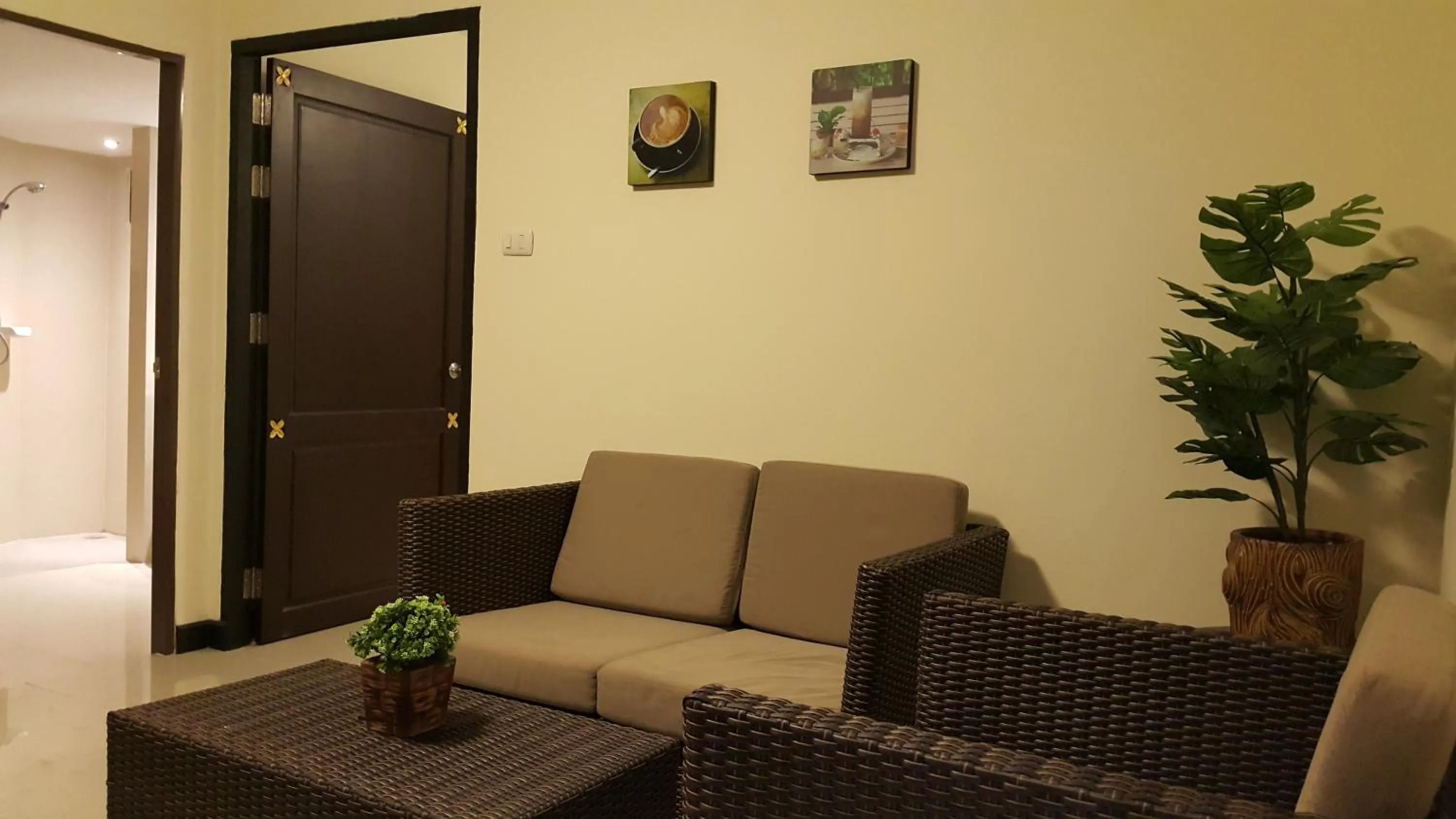 Living room in Leelawadee Modern Resort Huaykwang - ลีลาวดี ห้วยขวาง