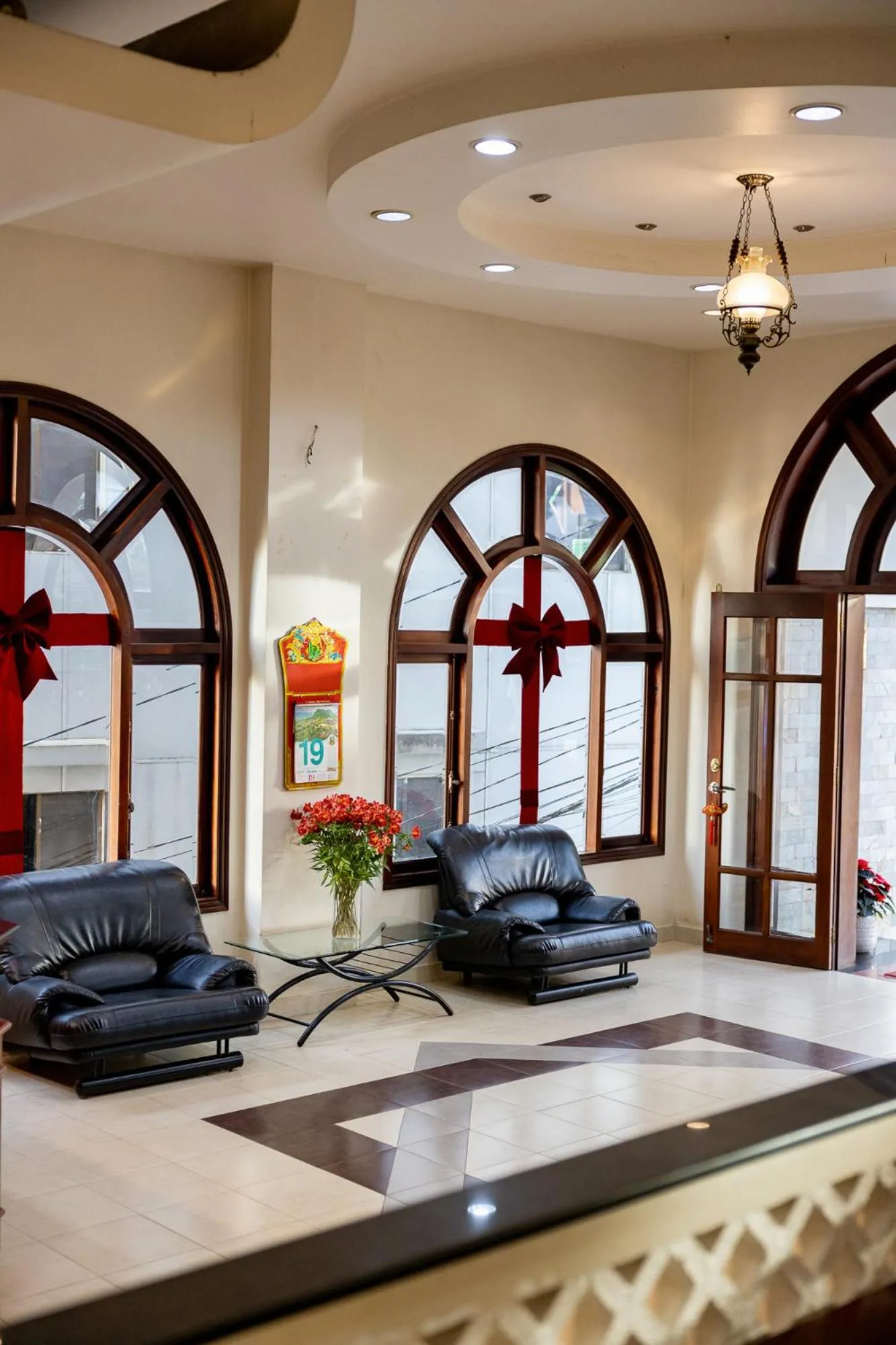 Seating area in Hùng Phong Hotel - Near Dalat Market