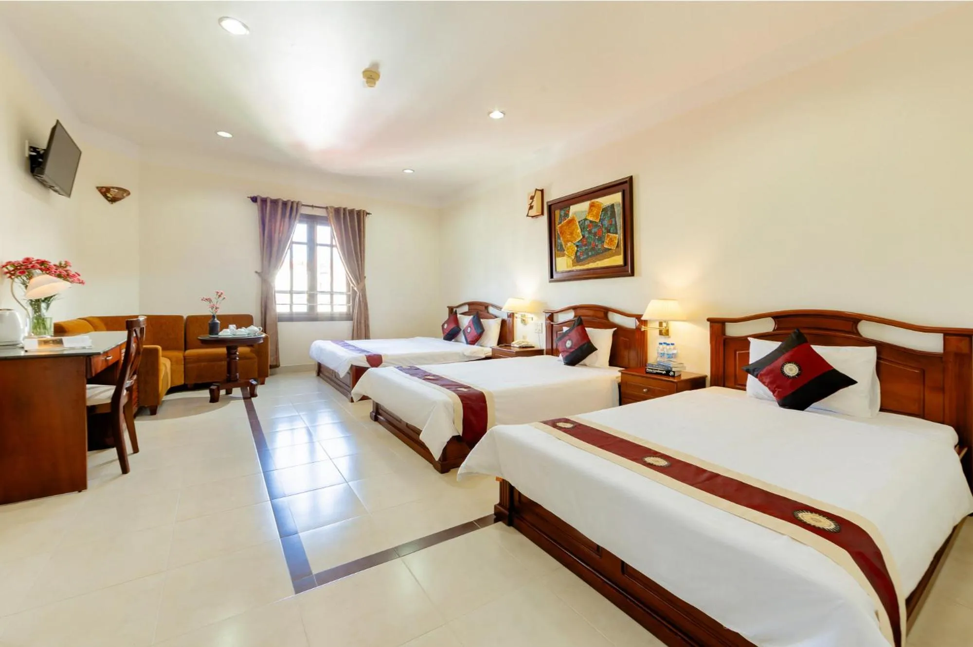 furniture, Bed in Hùng Phong Hotel - Near Dalat Market