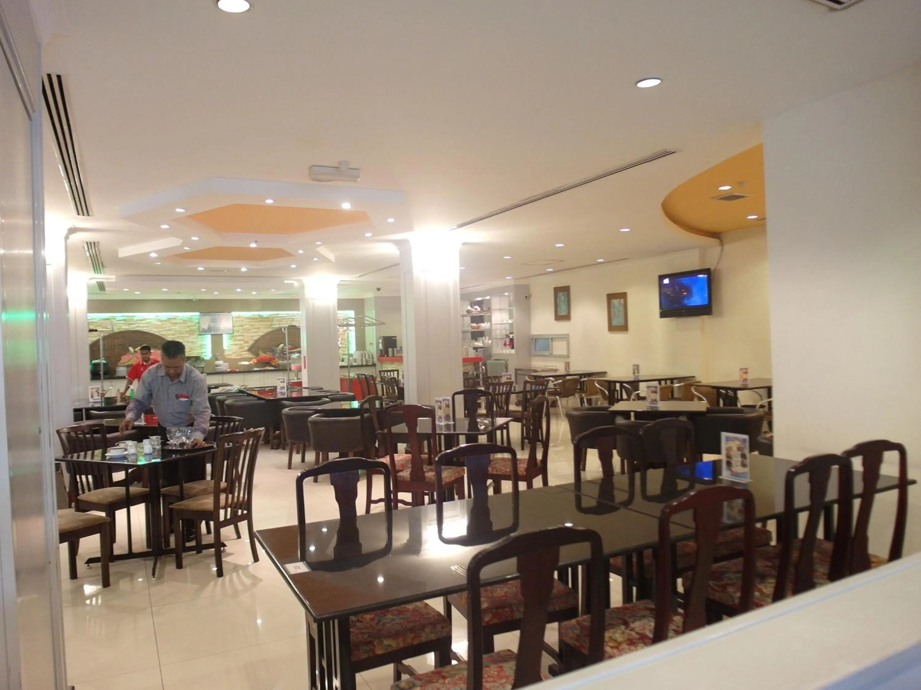 Restaurant/places to eat in Red Rock Hotel Penang