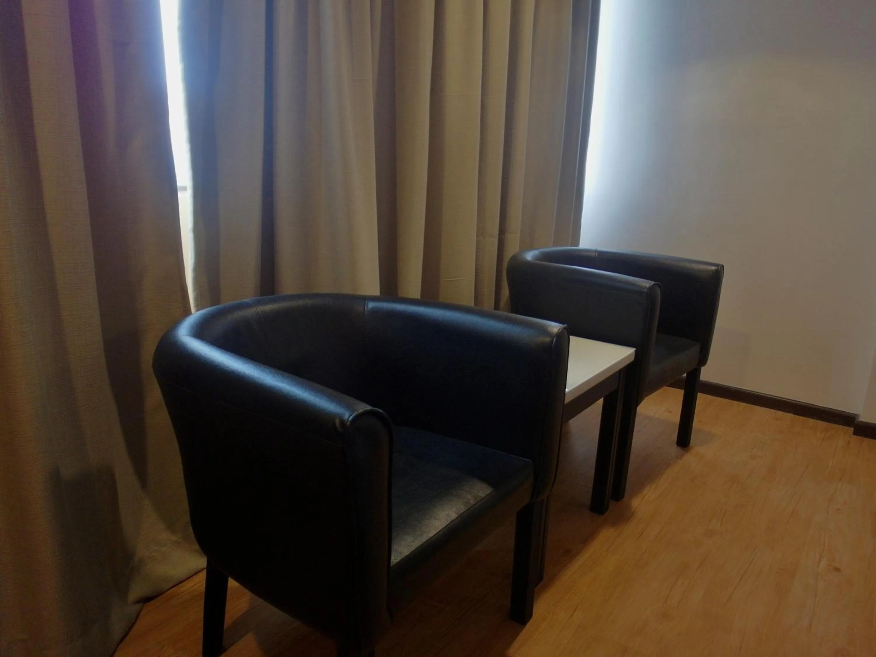 Photo of the whole room in Red Rock Hotel Penang