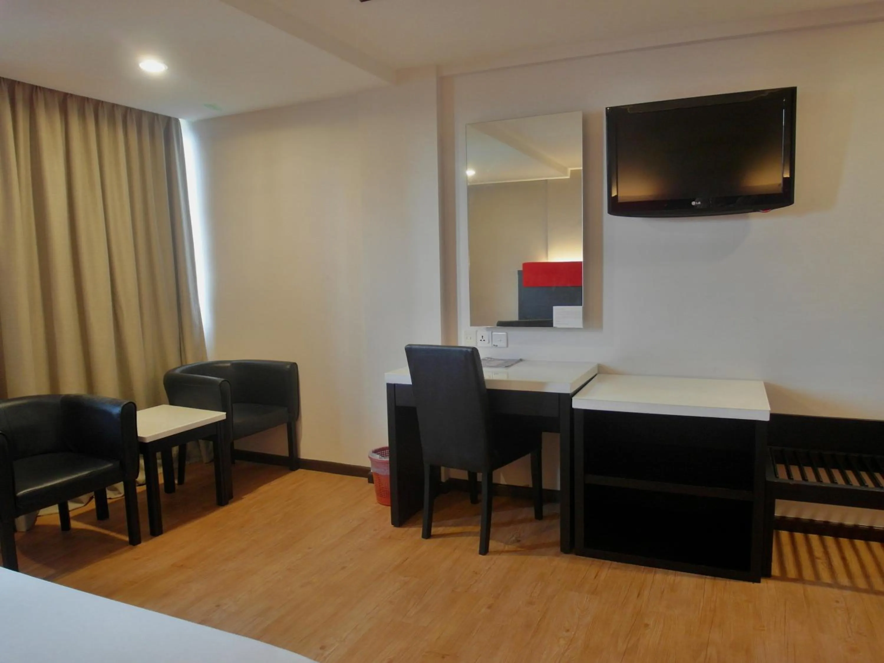 Bedroom, Bed in Red Rock Hotel Penang