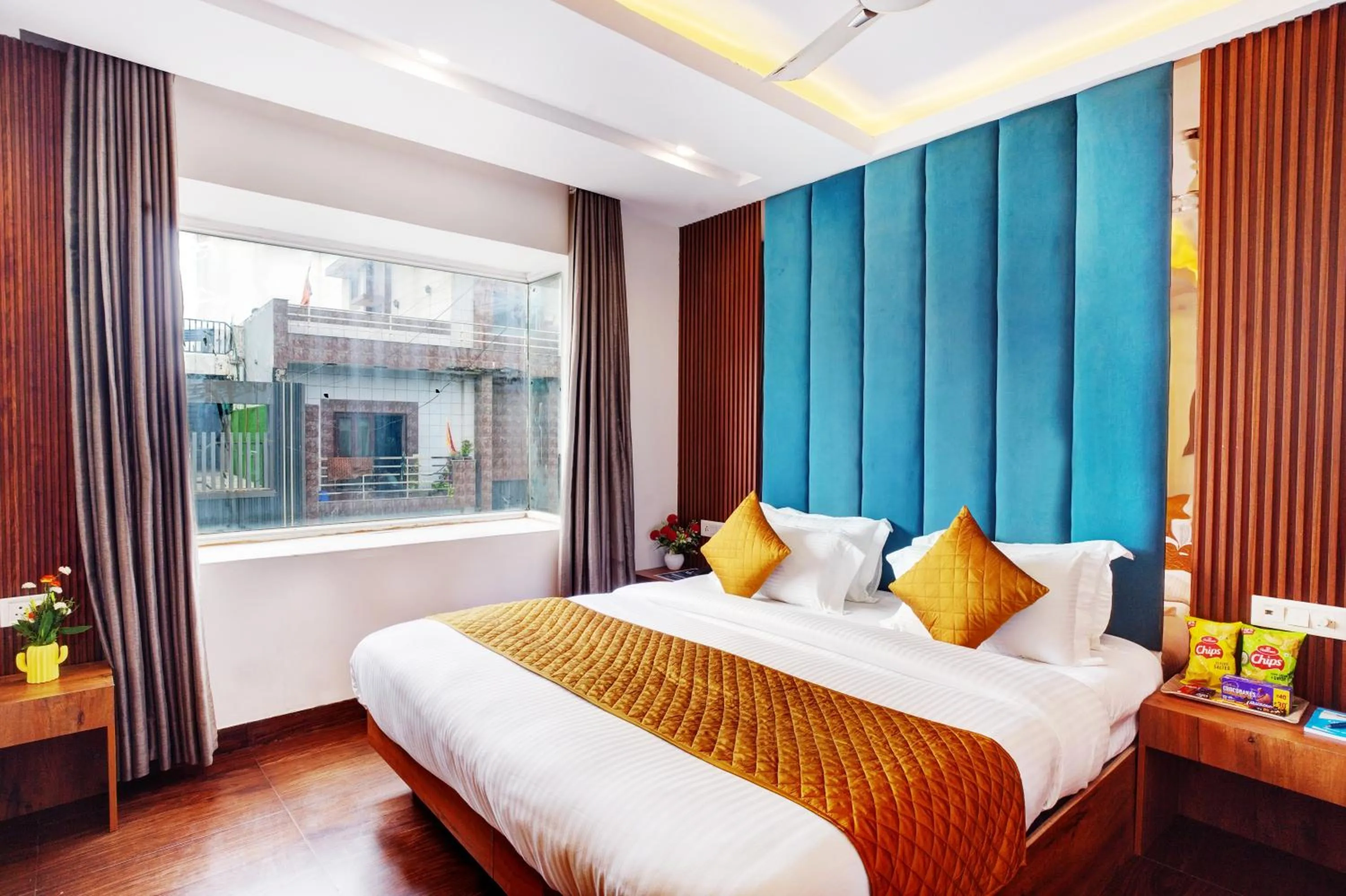 Bed in Hotel Cabana 5 Mins Walking Distance From NDLS Station