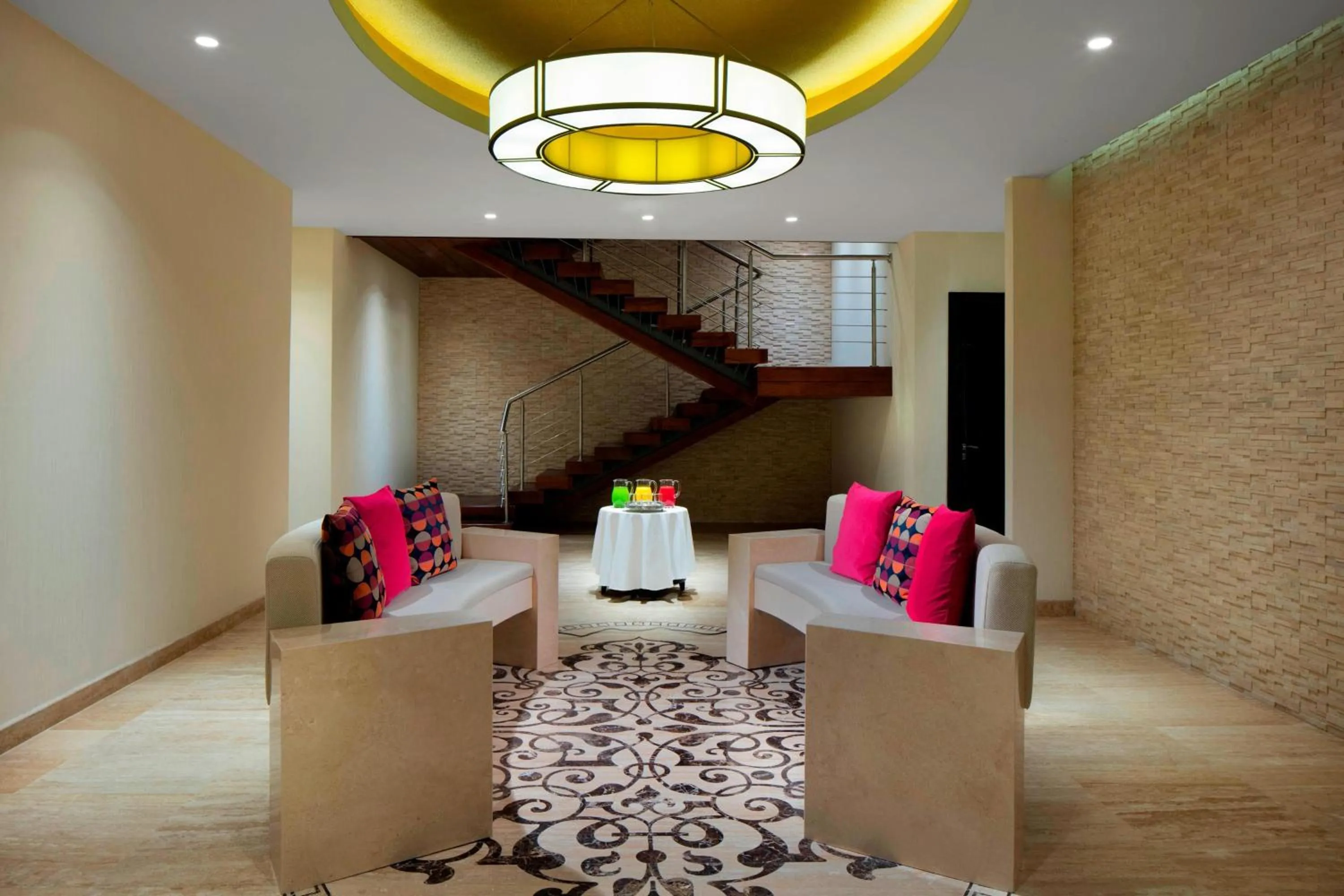 Lounge or bar in Sheraton Sharjah Beach Resort and Spa