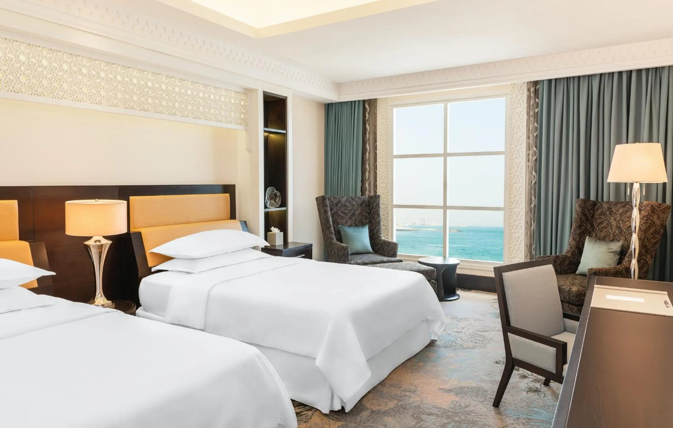 Bedroom, Bed in Sheraton Sharjah Beach Resort and Spa