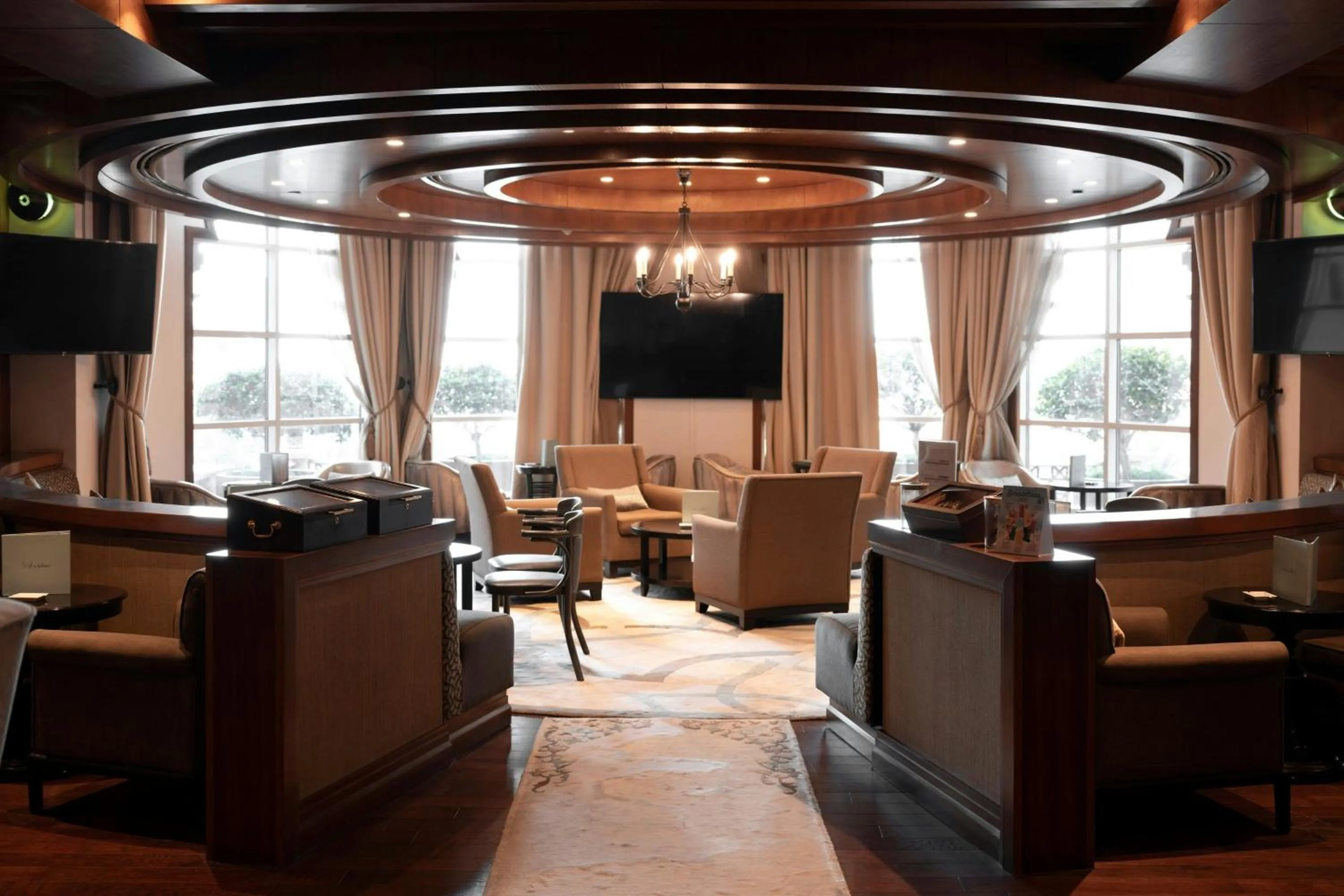 Restaurant/places to eat in Sheraton Sharjah Beach Resort and Spa