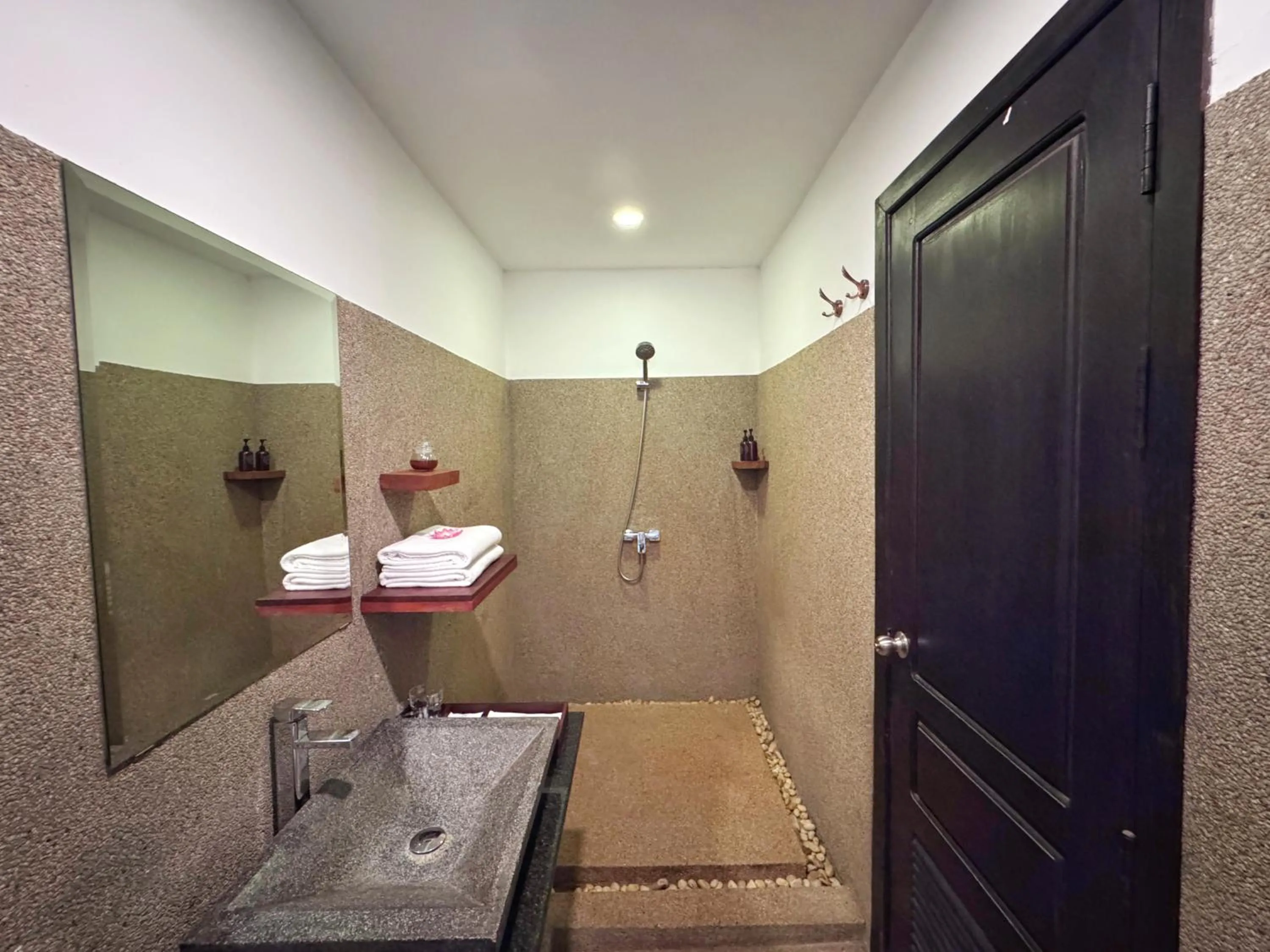 Shower in The Bliss Angkor