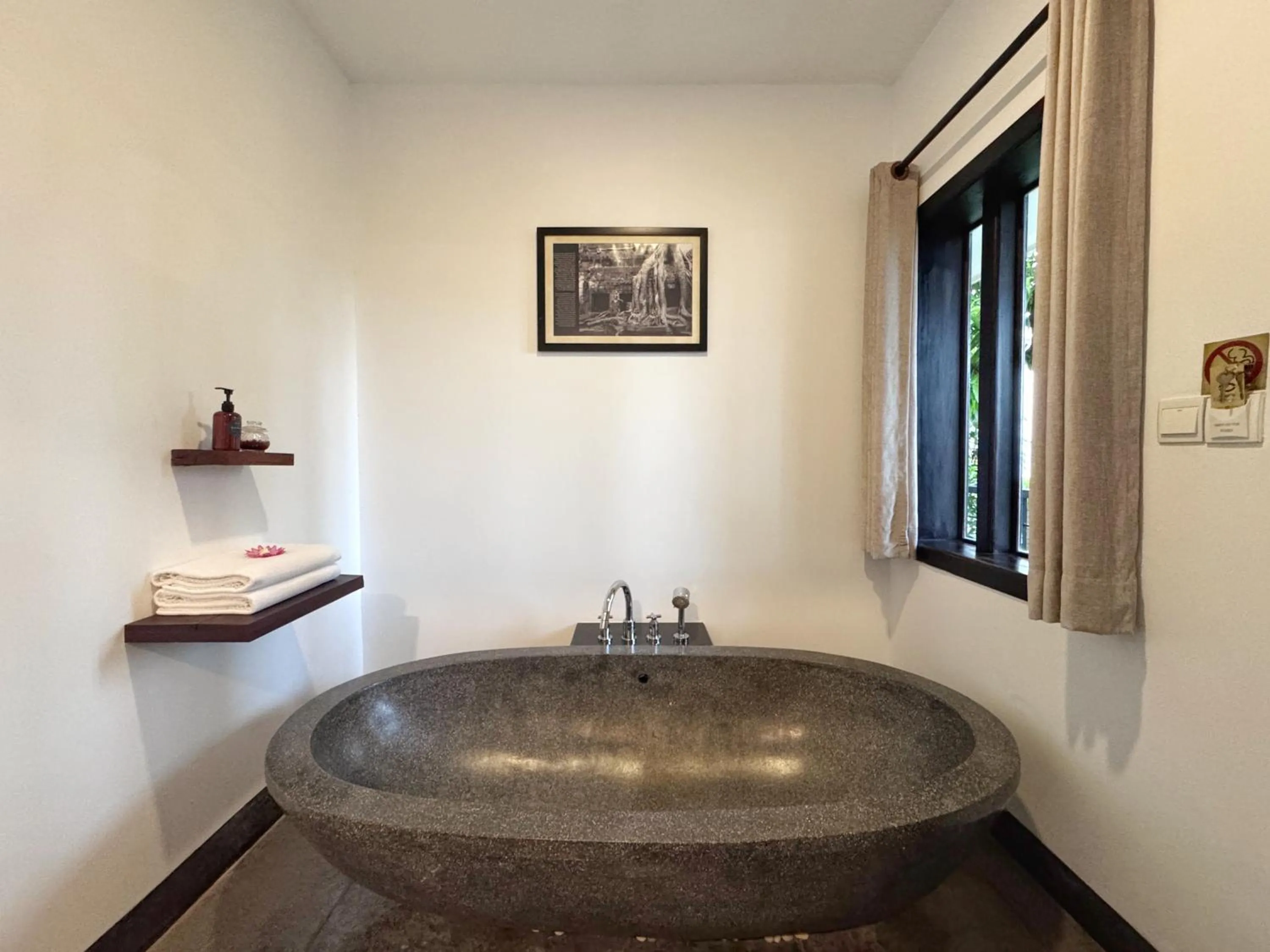 Bath in The Bliss Angkor