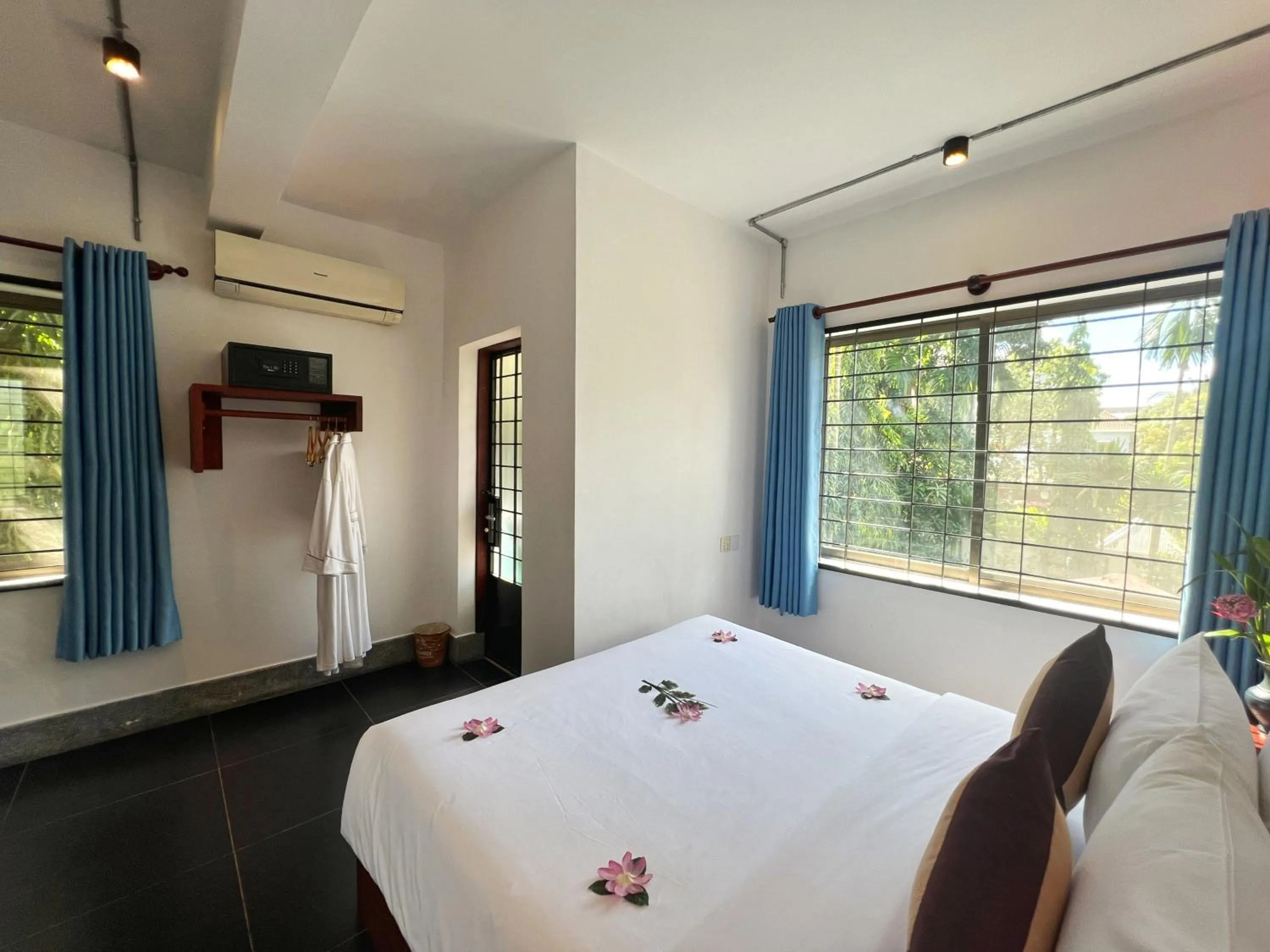 Bed in The Bliss Angkor