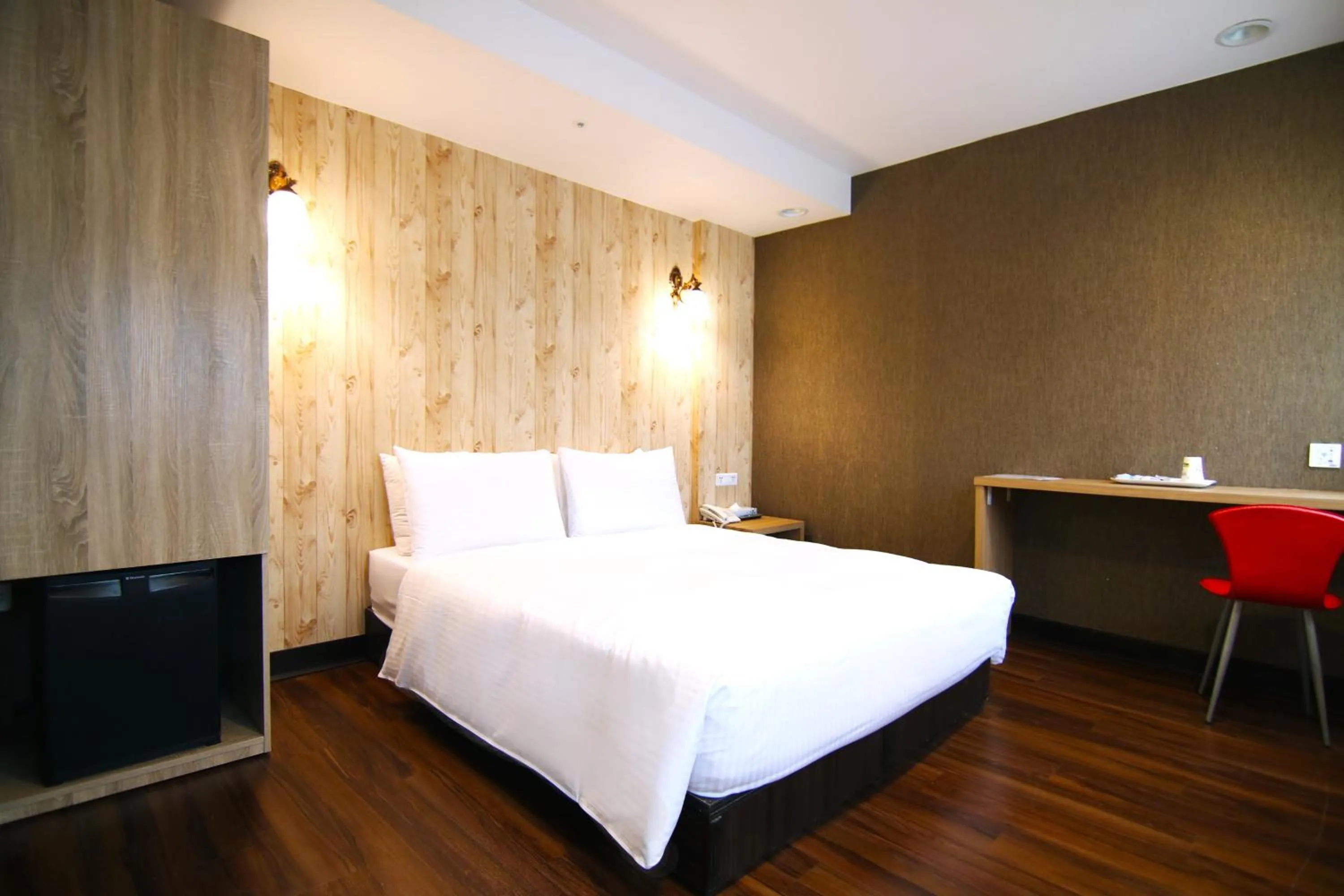 Photo of the whole room, Bed in LIHO Hotel Hankou