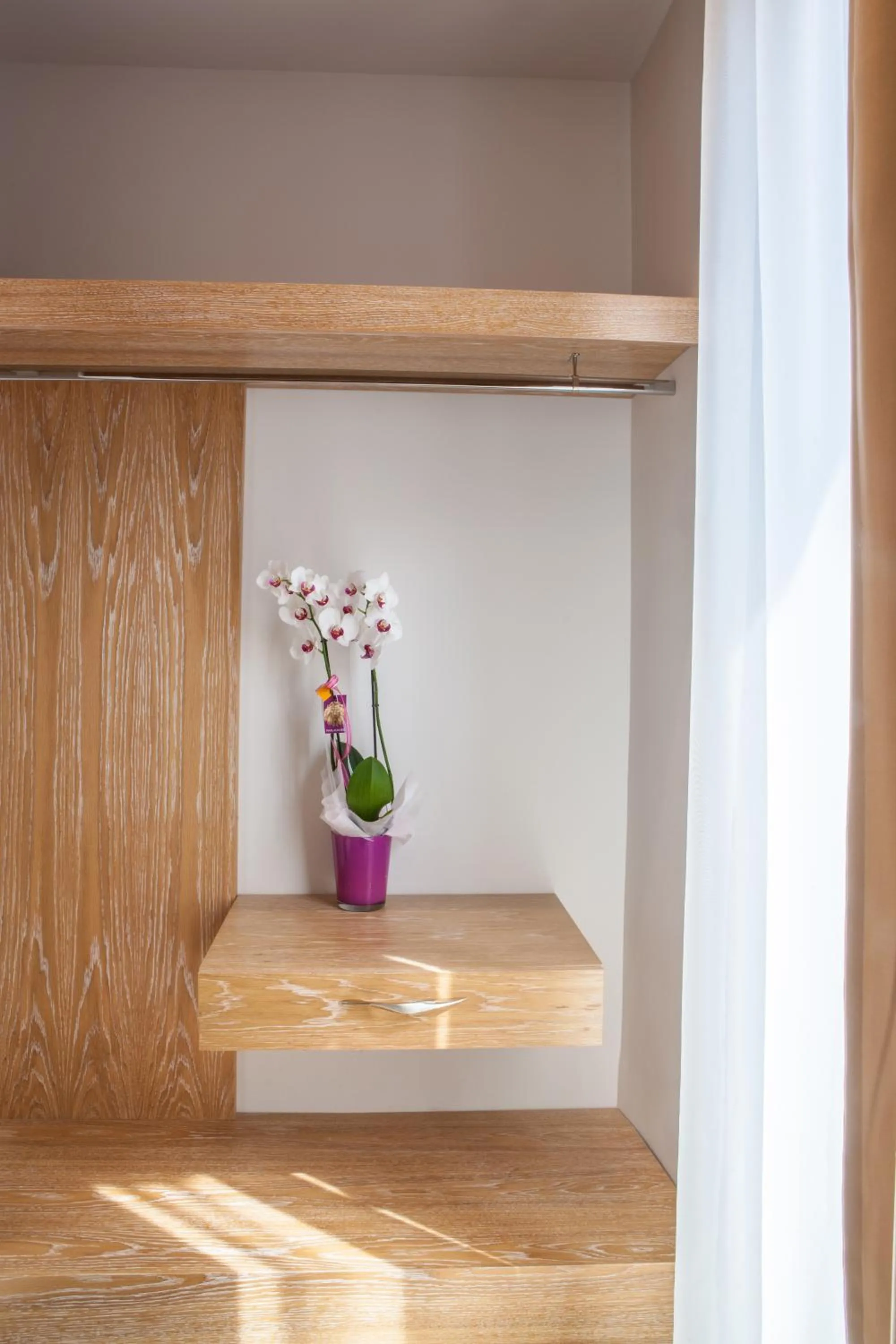 Decorative detail in Anemos Rooms & Apartments