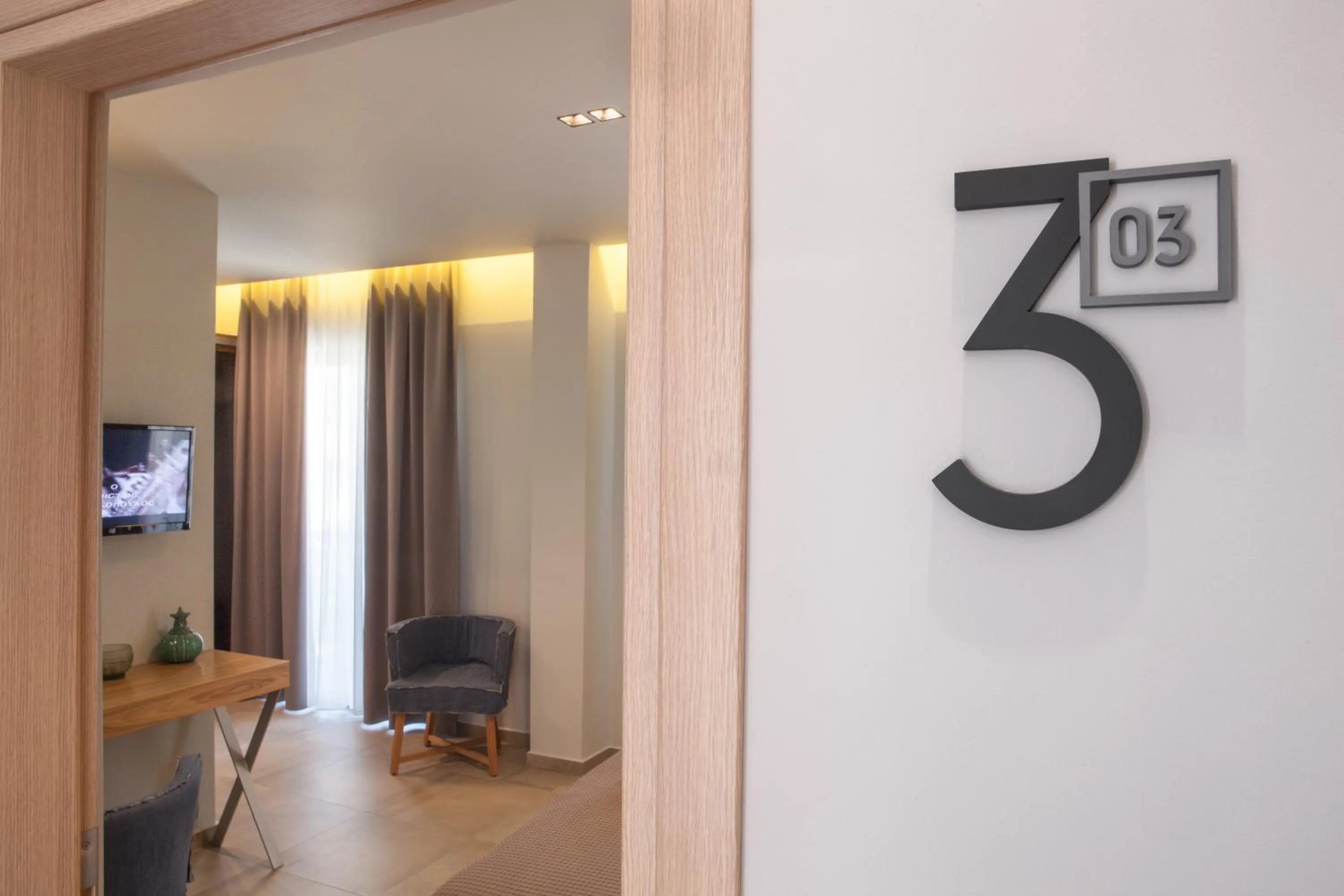 Photo of the whole room in Anemos Rooms & Apartments