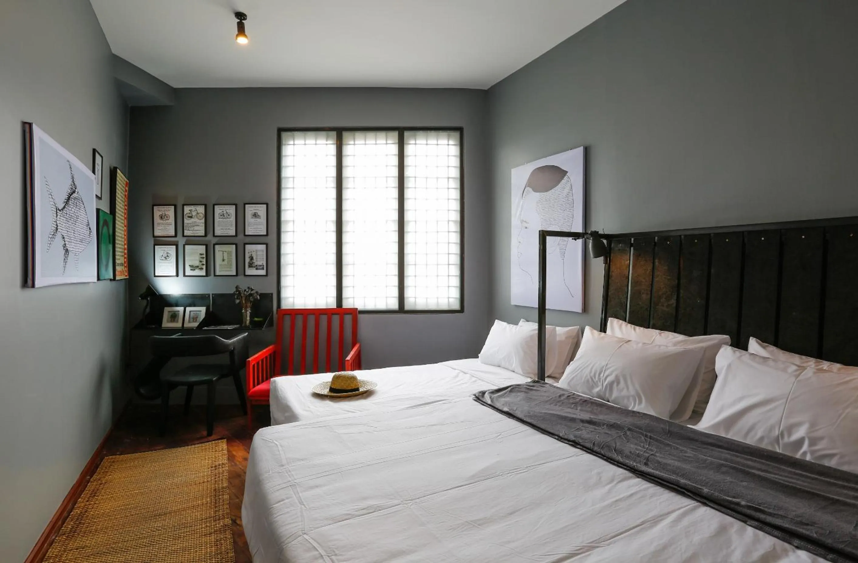 Photo of the whole room, Bed in Bangkok Bed and Bike