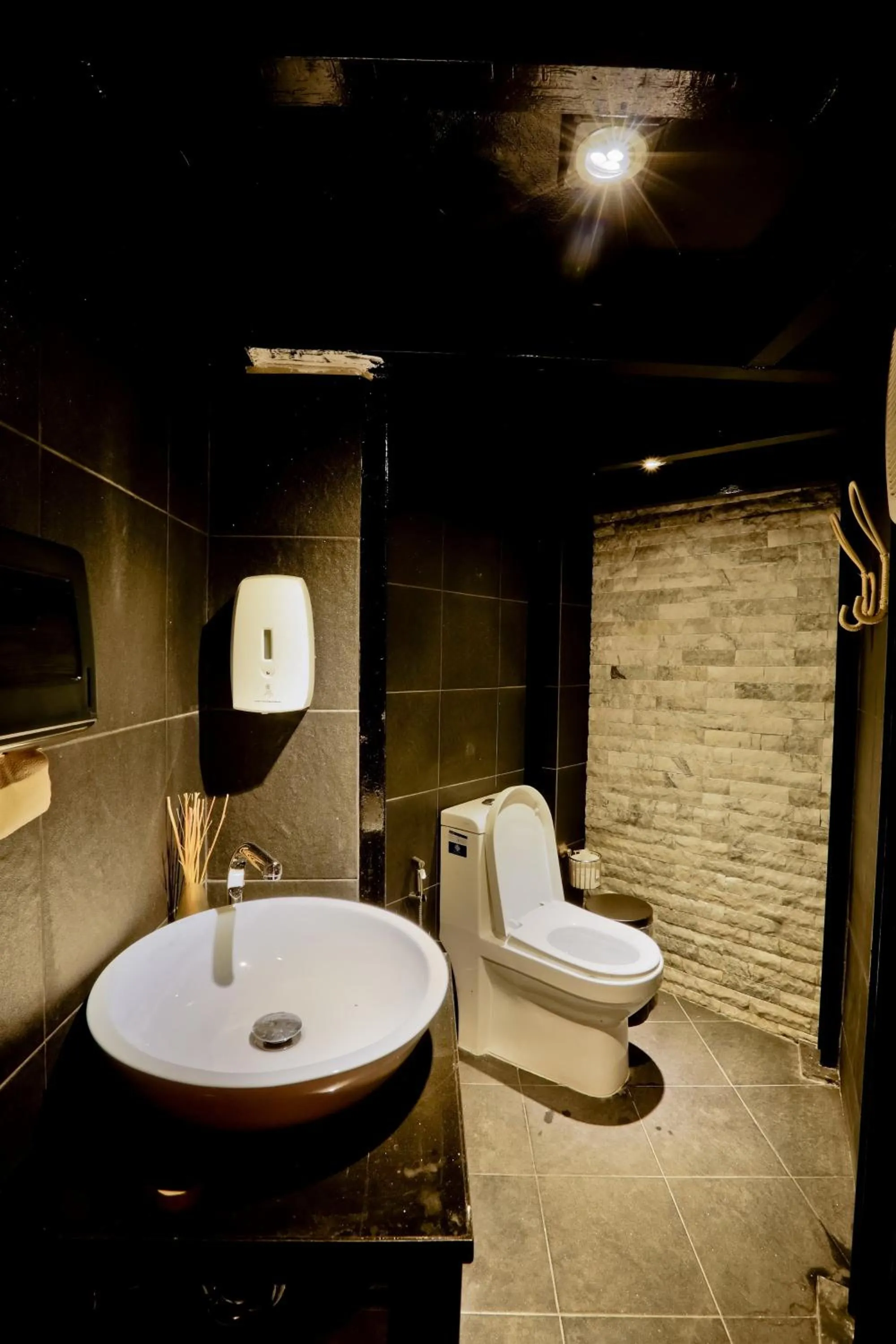 Bathroom in Bangkok Bed and Bike