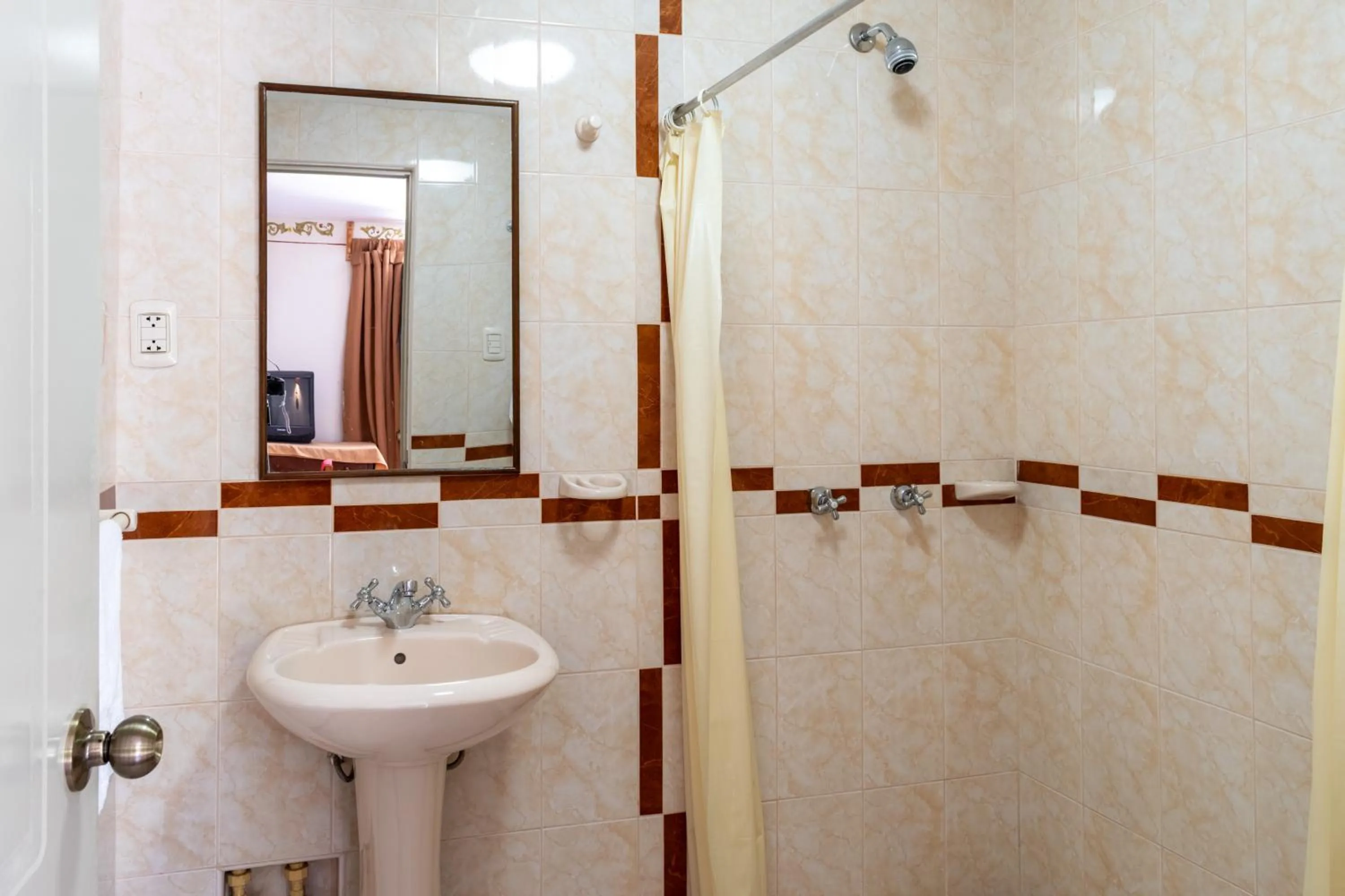 Shower in Hospedaje La Florida