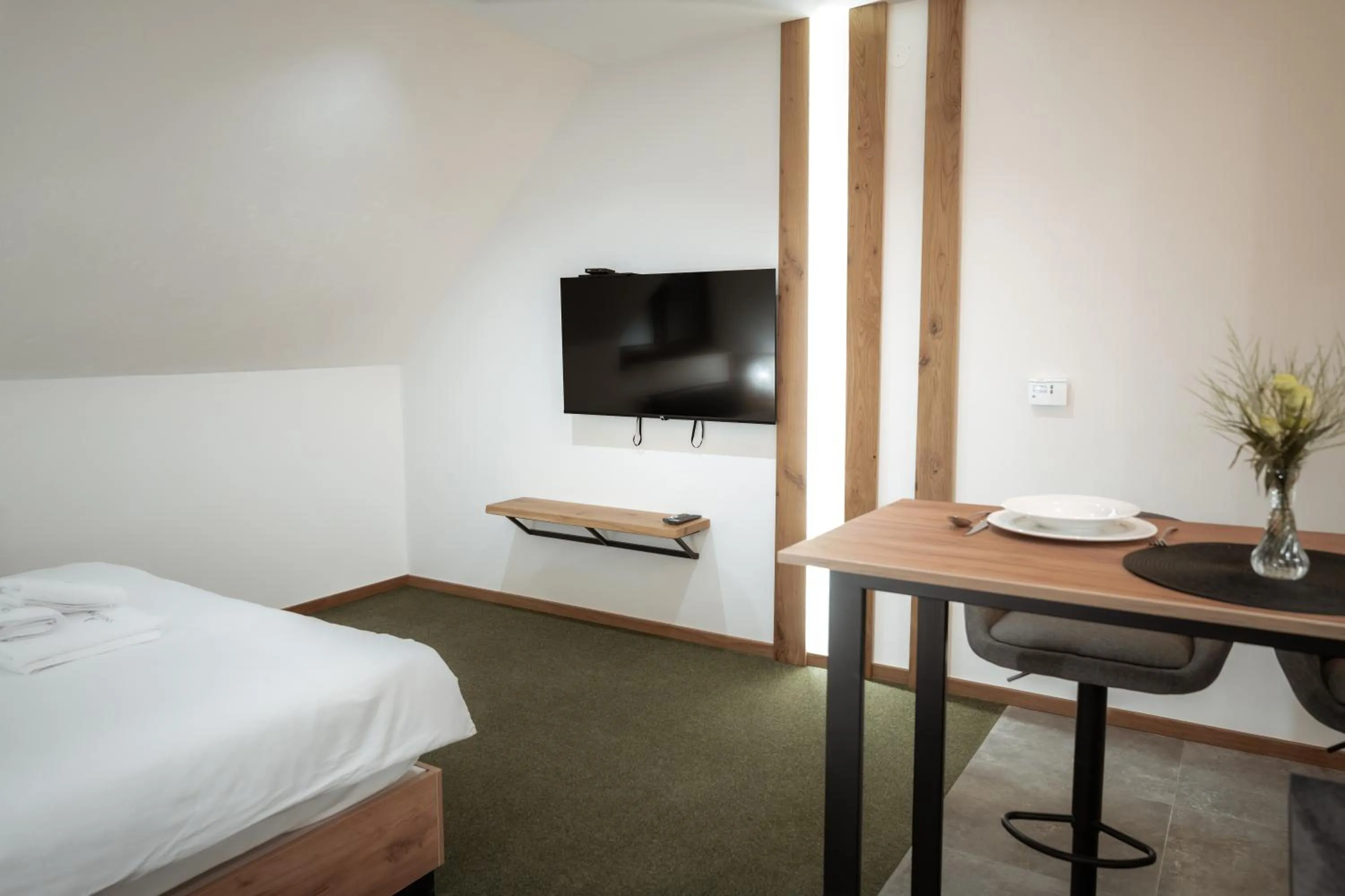 Photo of the whole room, Bed in Angelina Apart&Spa