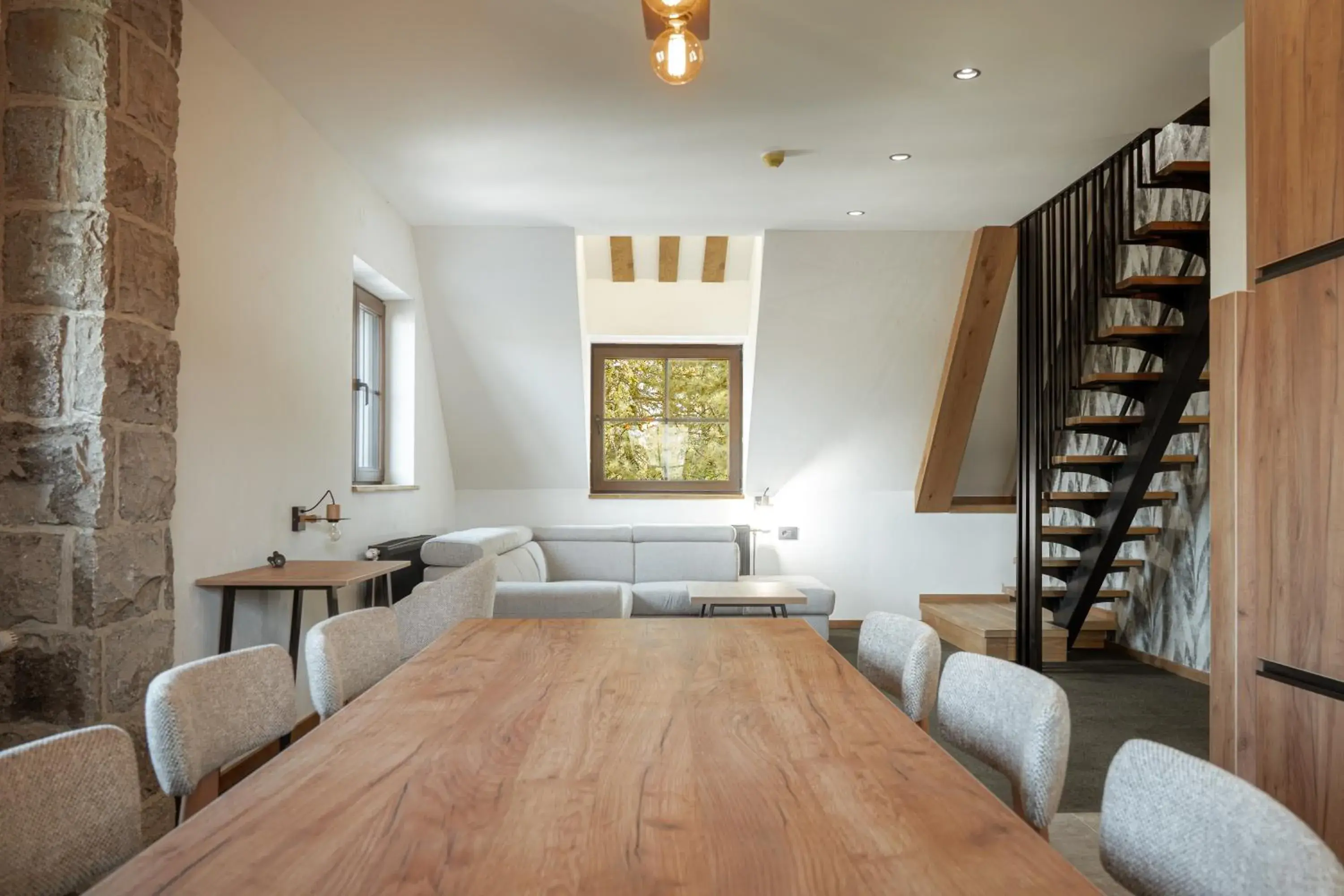 Three-Bedroom Loft Apartment in Angelina Apart&Spa Three-Bedroom Loft Apartment in Angelina Apart&Spa