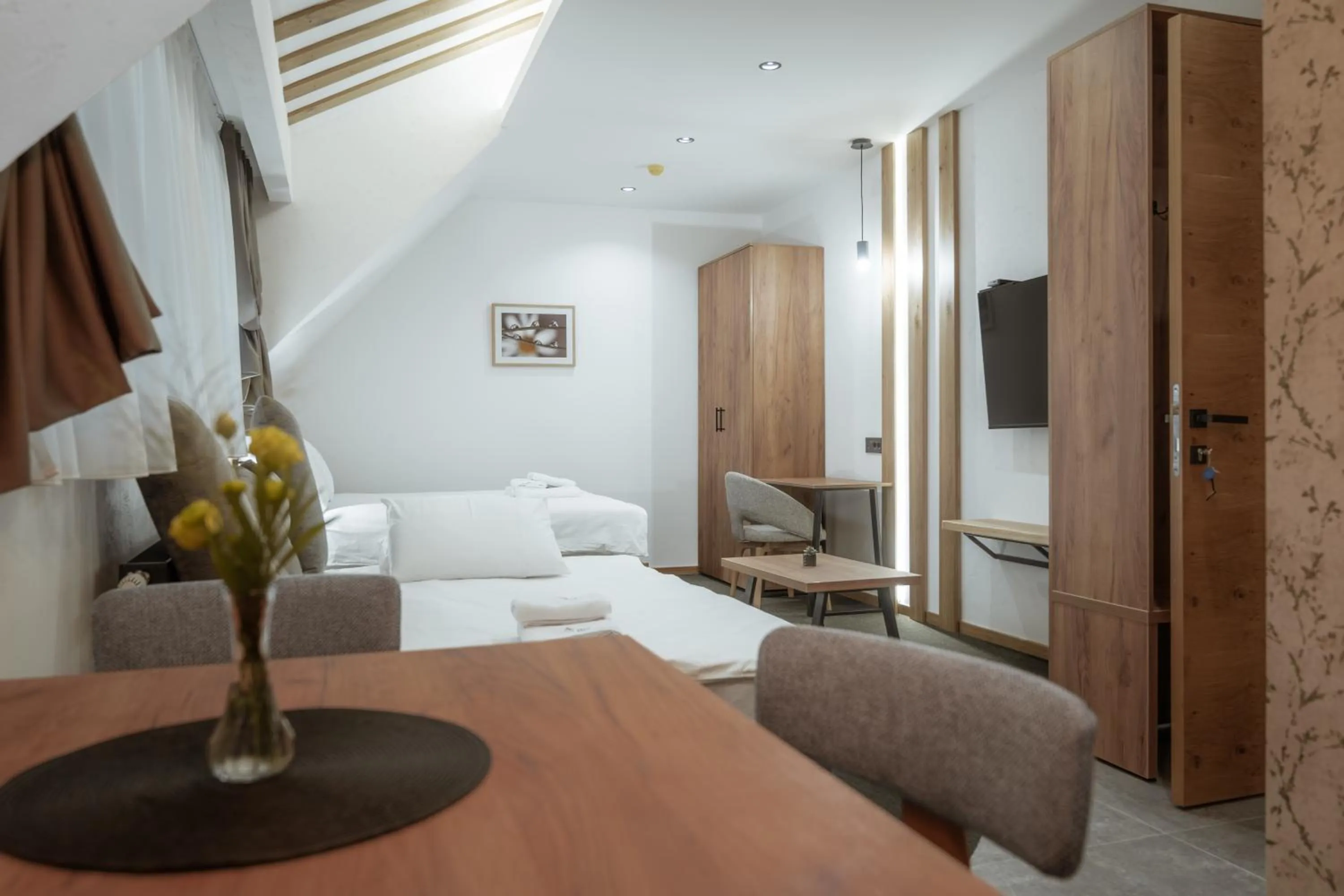 Photo of the whole room, Bed in Angelina Apart&Spa