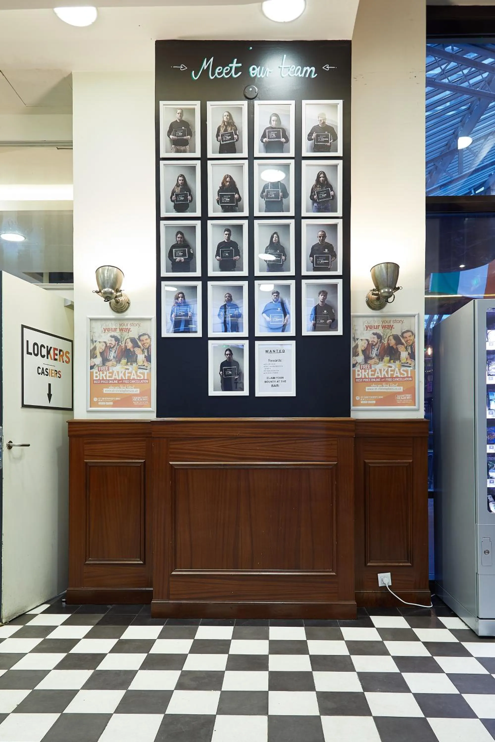 Lobby or reception in St Christopher's Inn Budget Hotel Paris - Gare du Nord