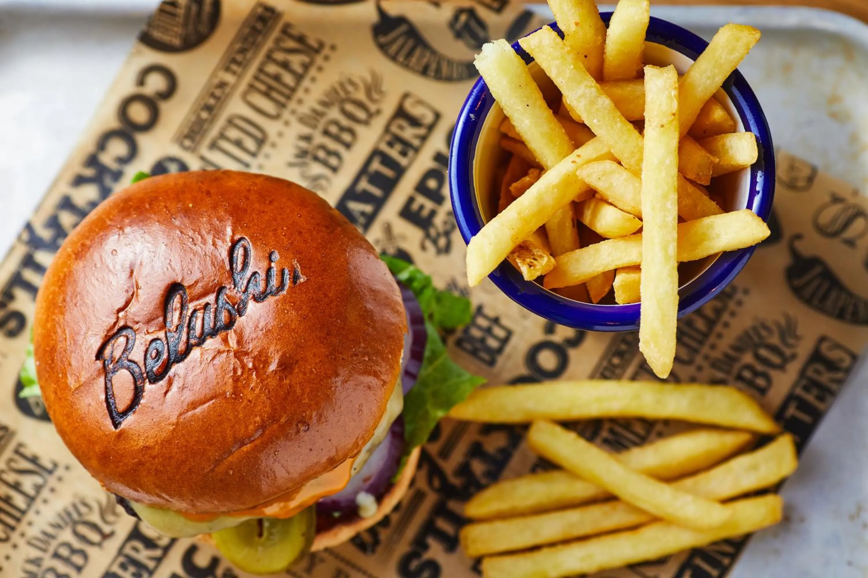 Restaurant/places to eat in St Christopher's Inn Budget Hotel Paris - Gare du Nord