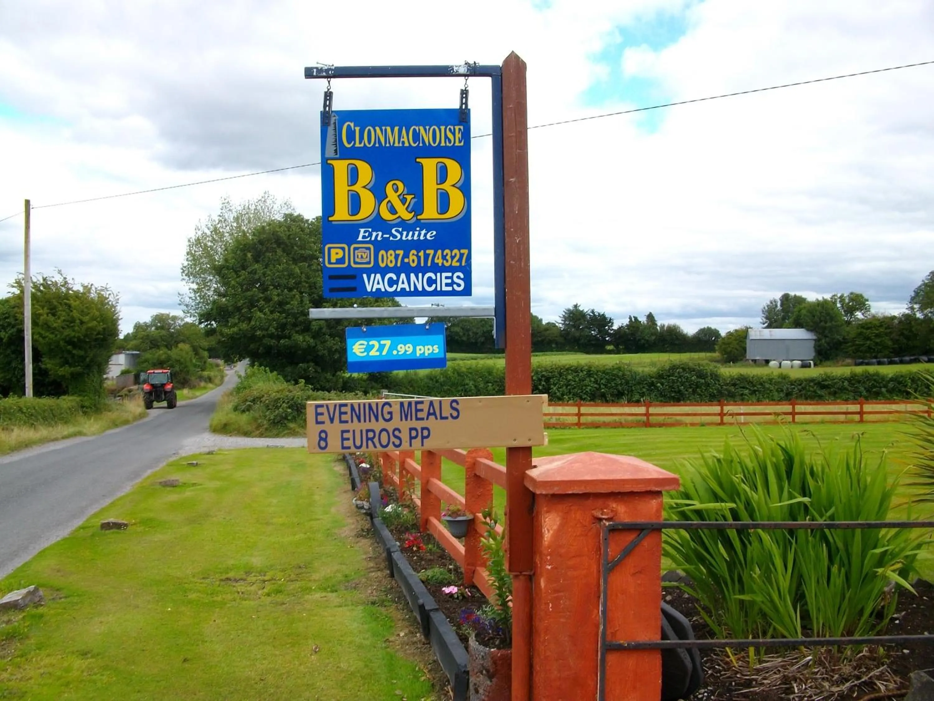 Property logo or sign in Clonmacnoise B&B