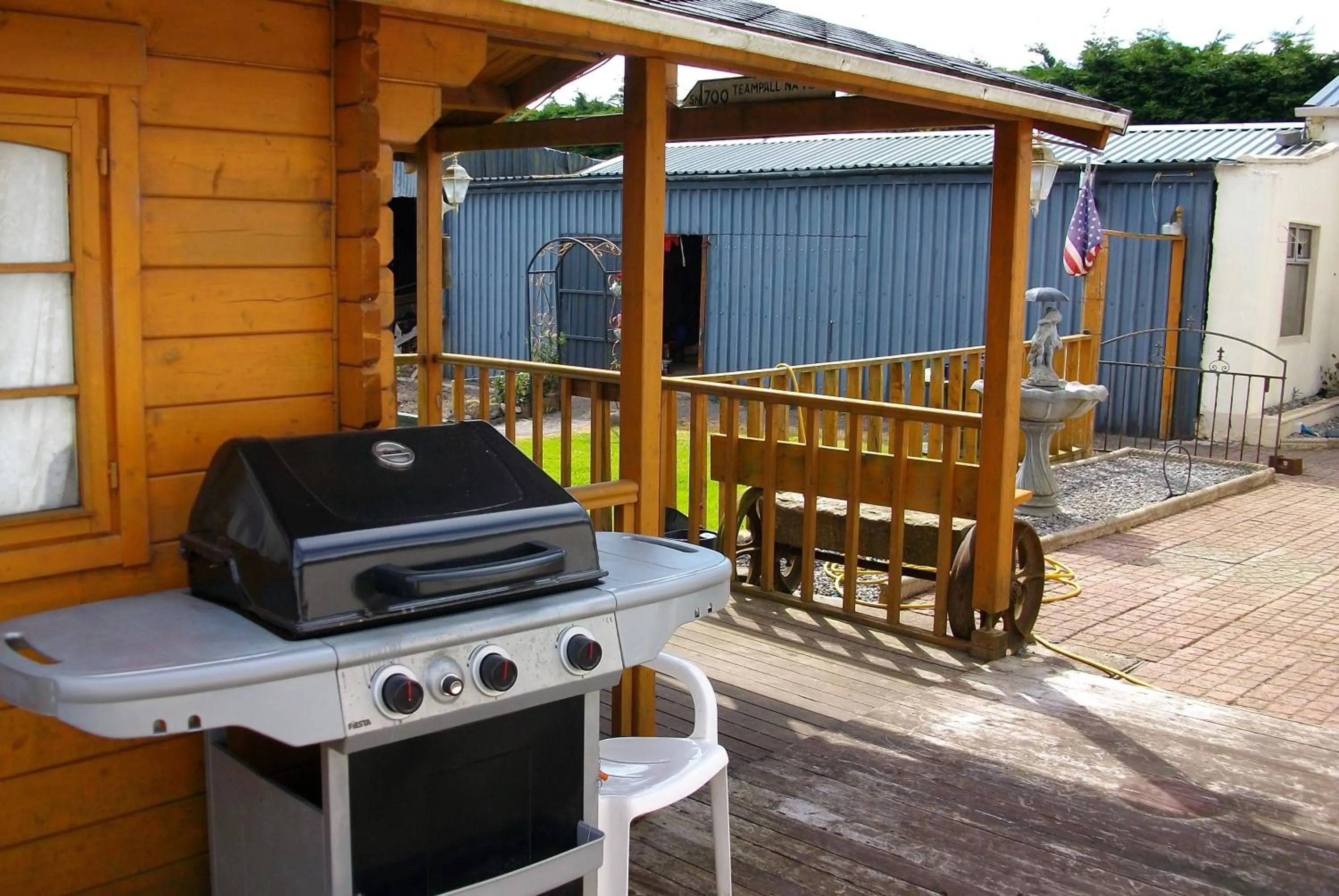 Day in Clonmacnoise B&B