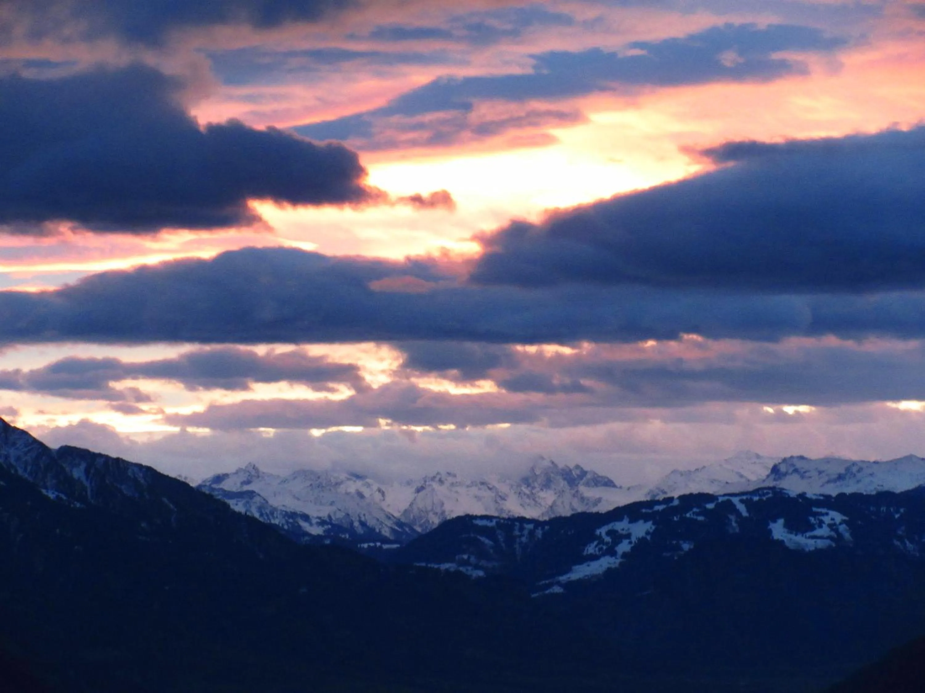 Mountain view in Aparthotel Edy Bruggmann AG