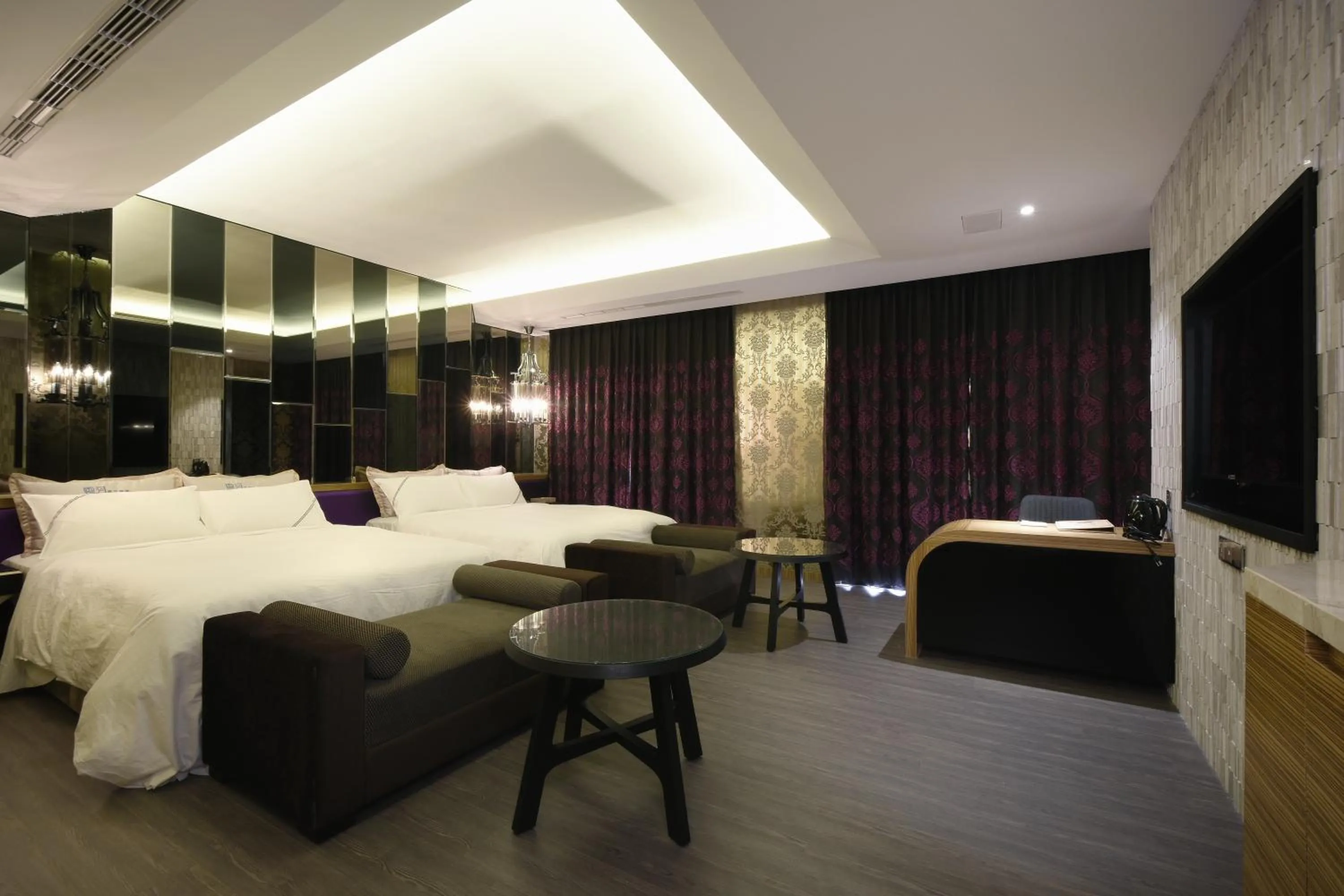 Bedroom, Bed in U-Her Hotel