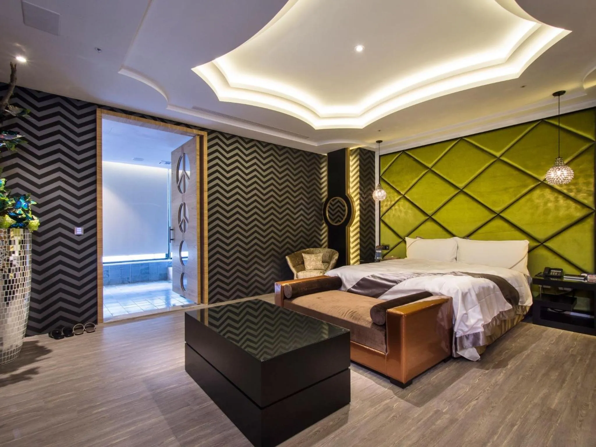 Photo of the whole room, Bed in U-Her Hotel