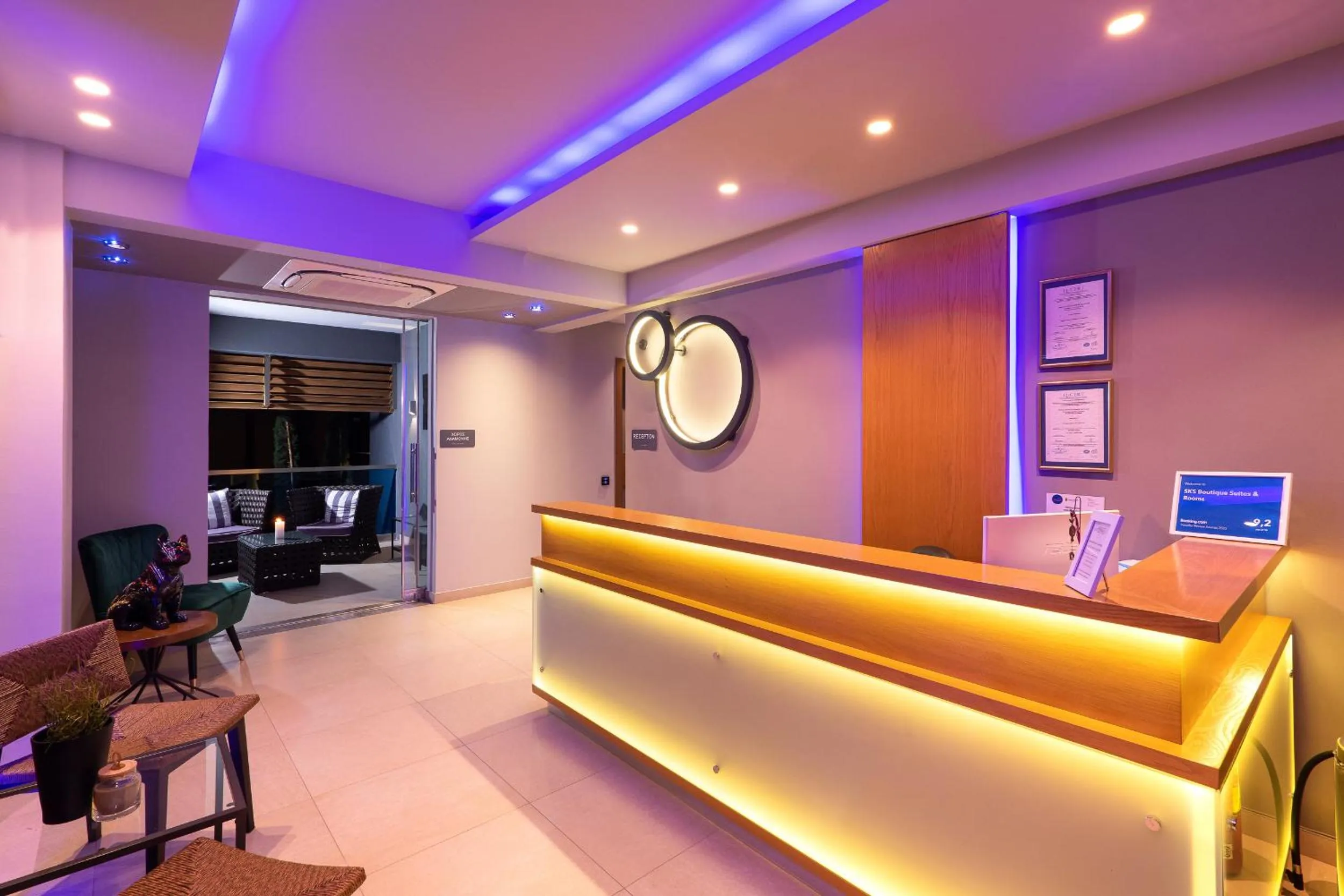 Lobby or reception in SKS Luxury Suites & Rooms