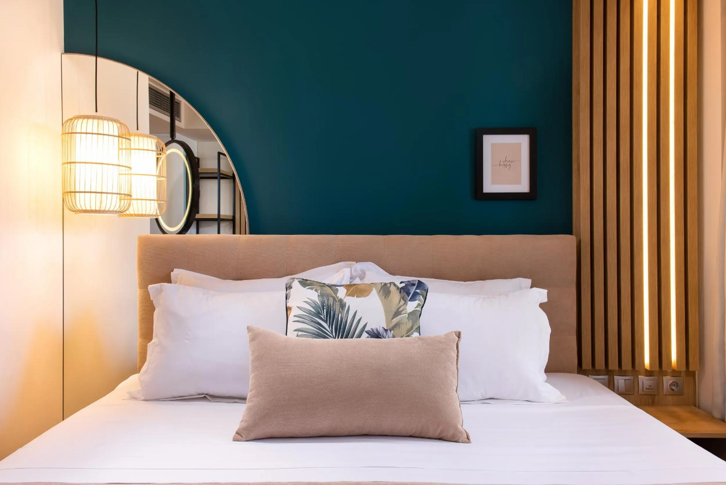 Bed in SKS Luxury Suites & Rooms