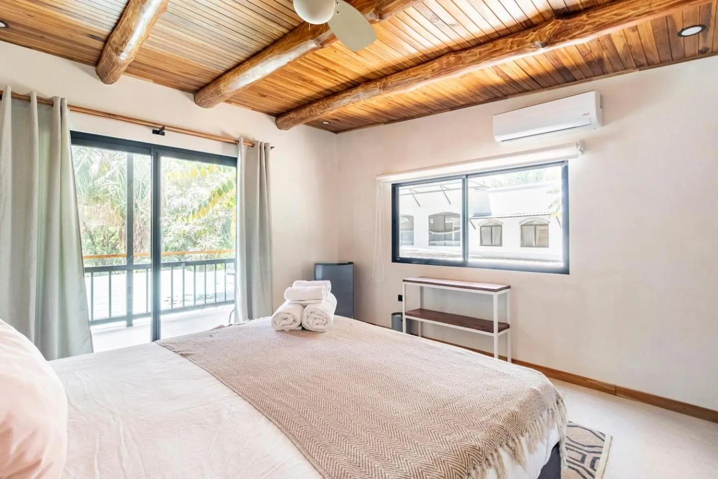 Photo of the whole room, Bed in Believe Surf & Yoga Lodge Santa Teresa