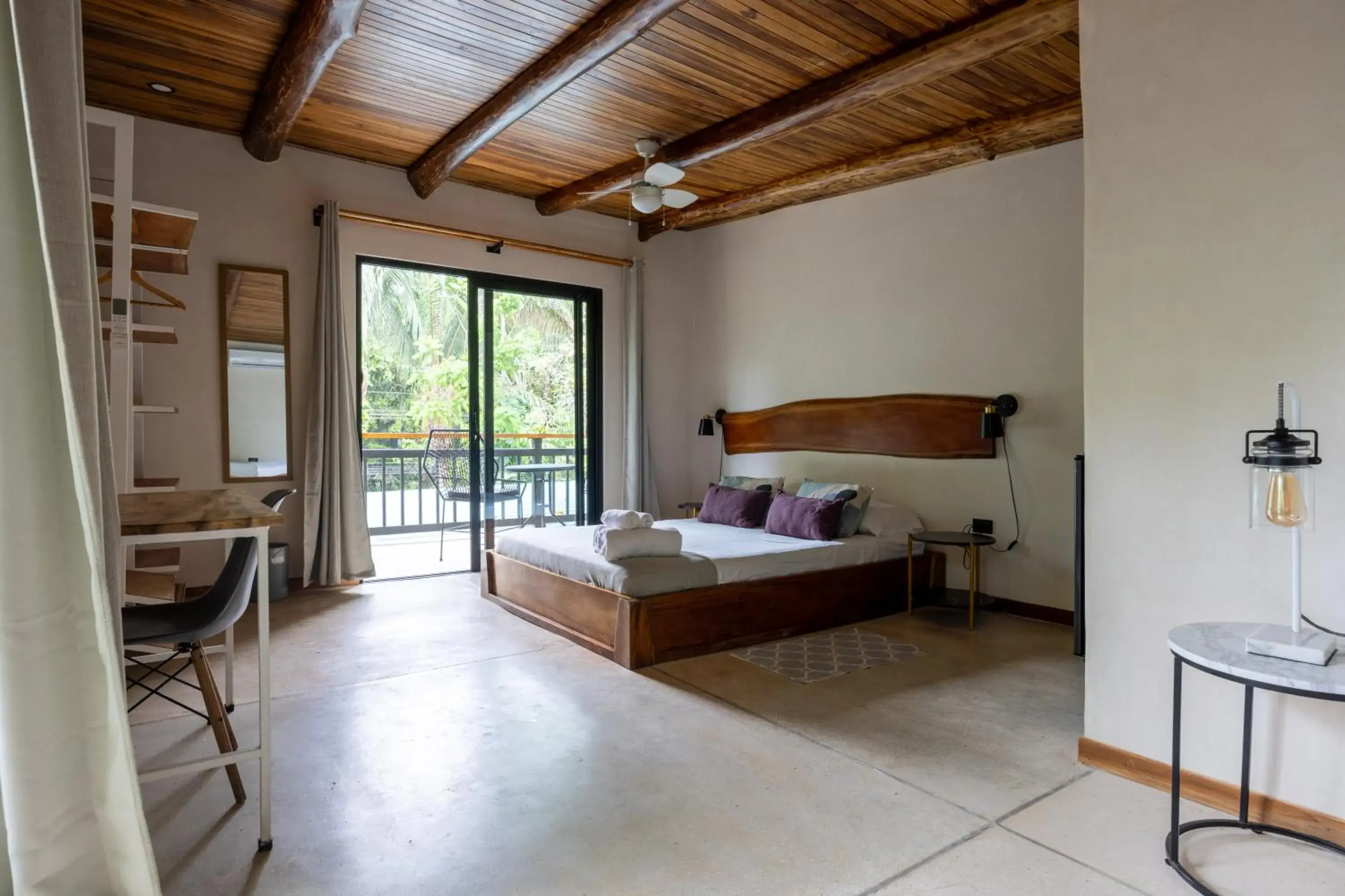 Triple Room with Balcony in Believe Surf & Yoga Lodge Santa Teresa Triple Room with Balcony in Believe Surf & Yoga Lodge Santa Teresa