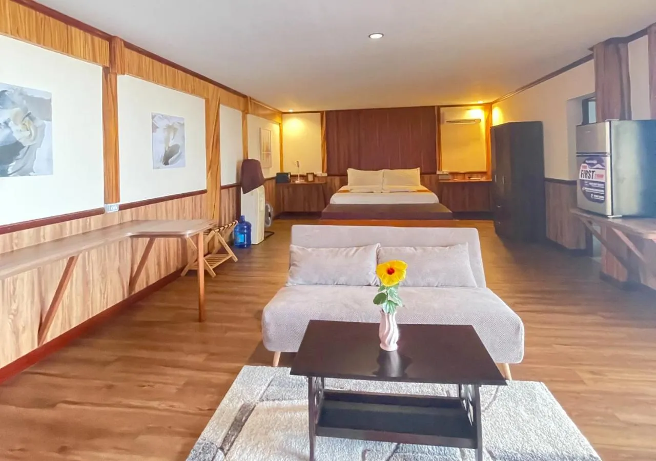 Photo of the whole room, Bed in Verde View Villas