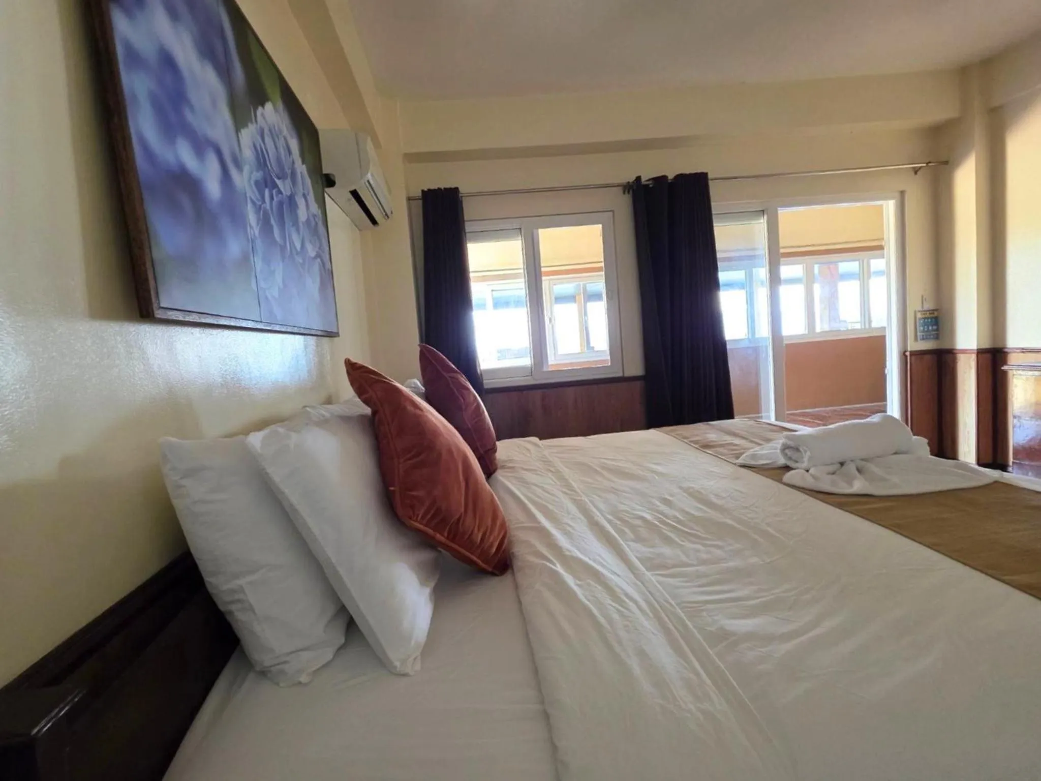 Photo of the whole room, Bed in Verde View Villas