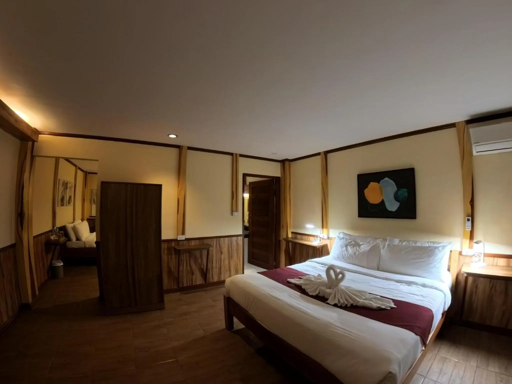 Photo of the whole room, Bed in Verde View Villas