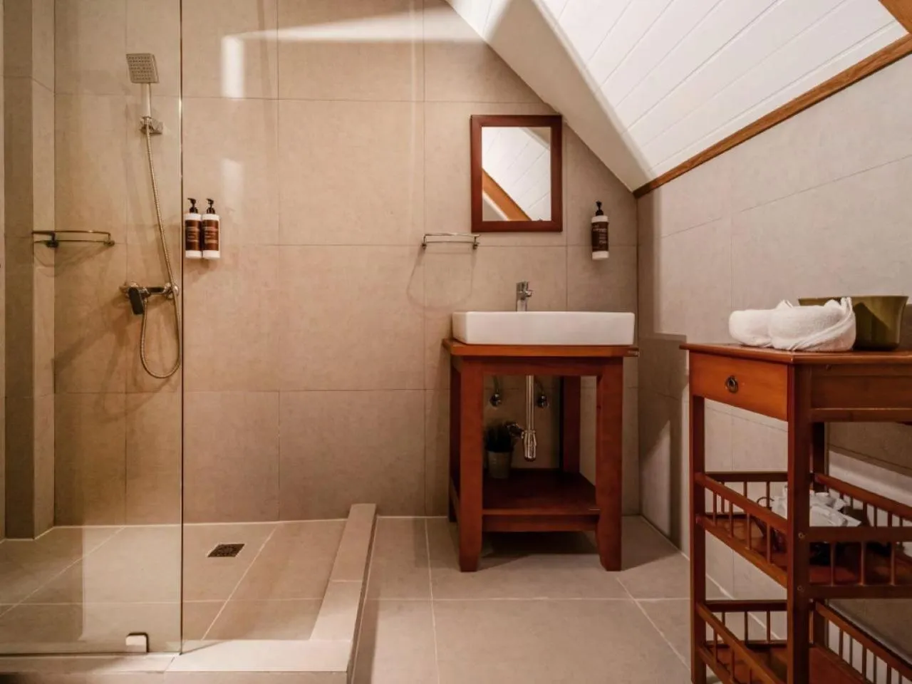 Bathroom in Issara Boutique Winery Hotel