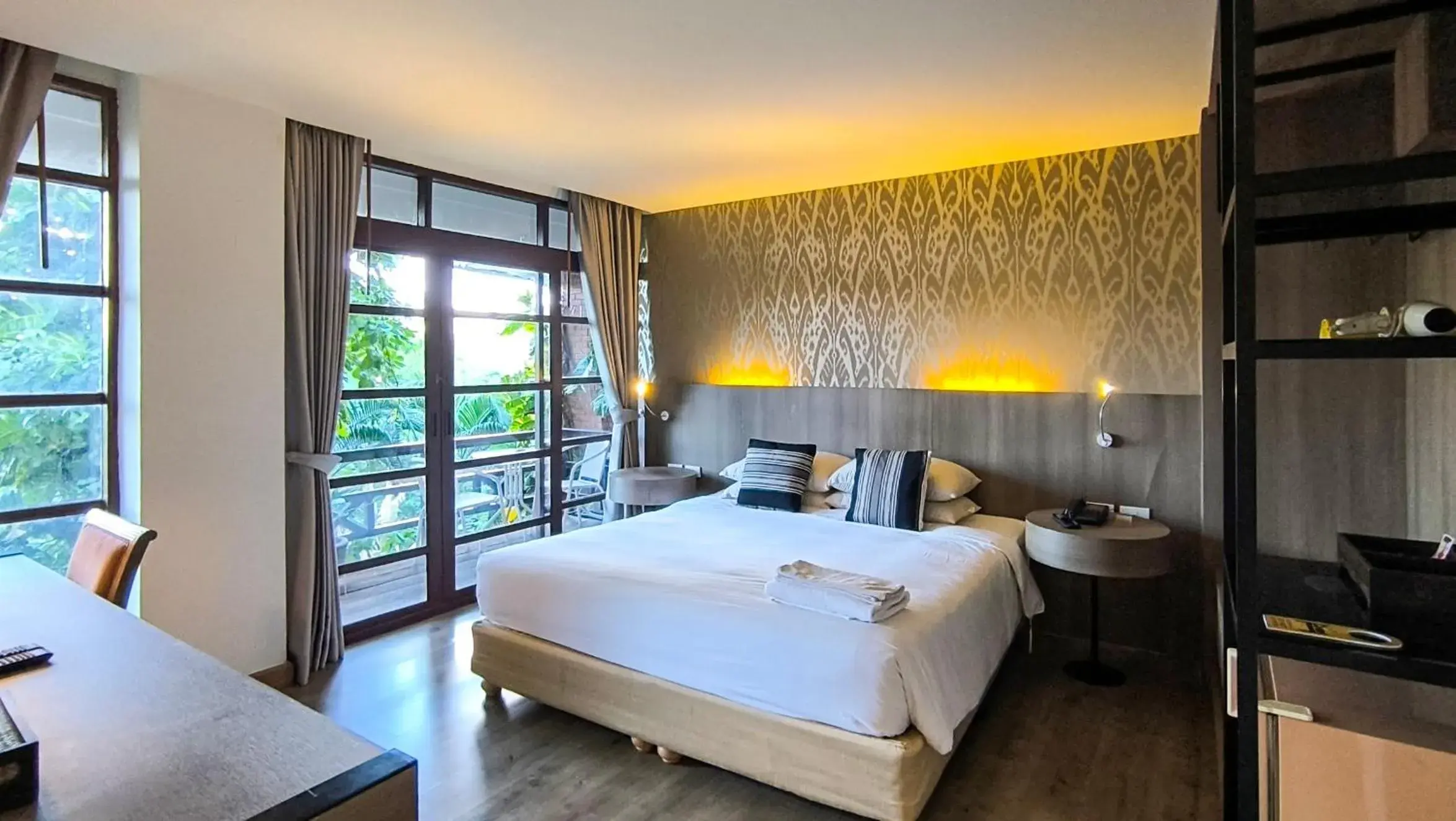 King Room with Mountain View in Issara Boutique Winery Hotel King Room with Mountain View in Issara Boutique Winery Hotel