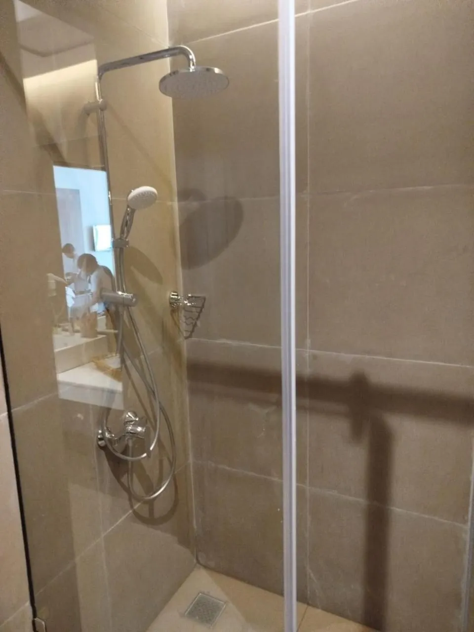 Bathroom in Oak Ray Tea Bush