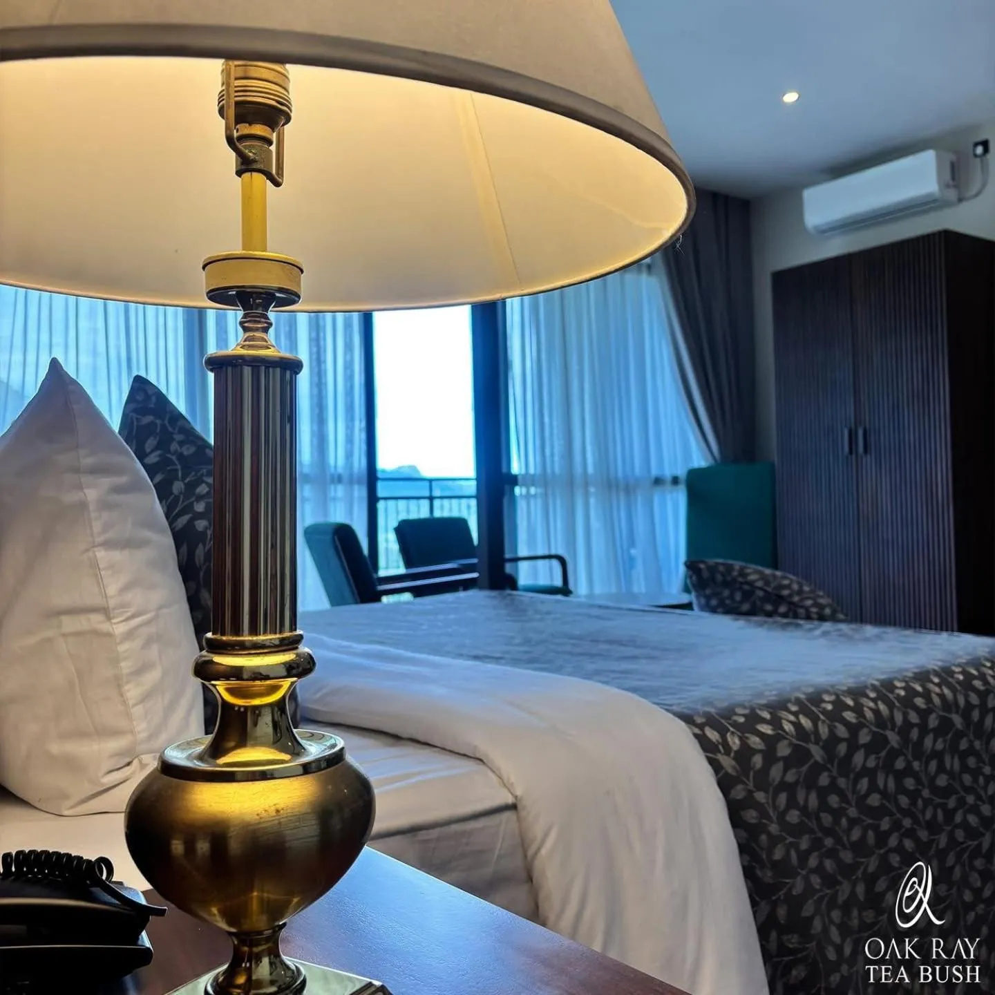 Bed in Oak Ray Tea Bush