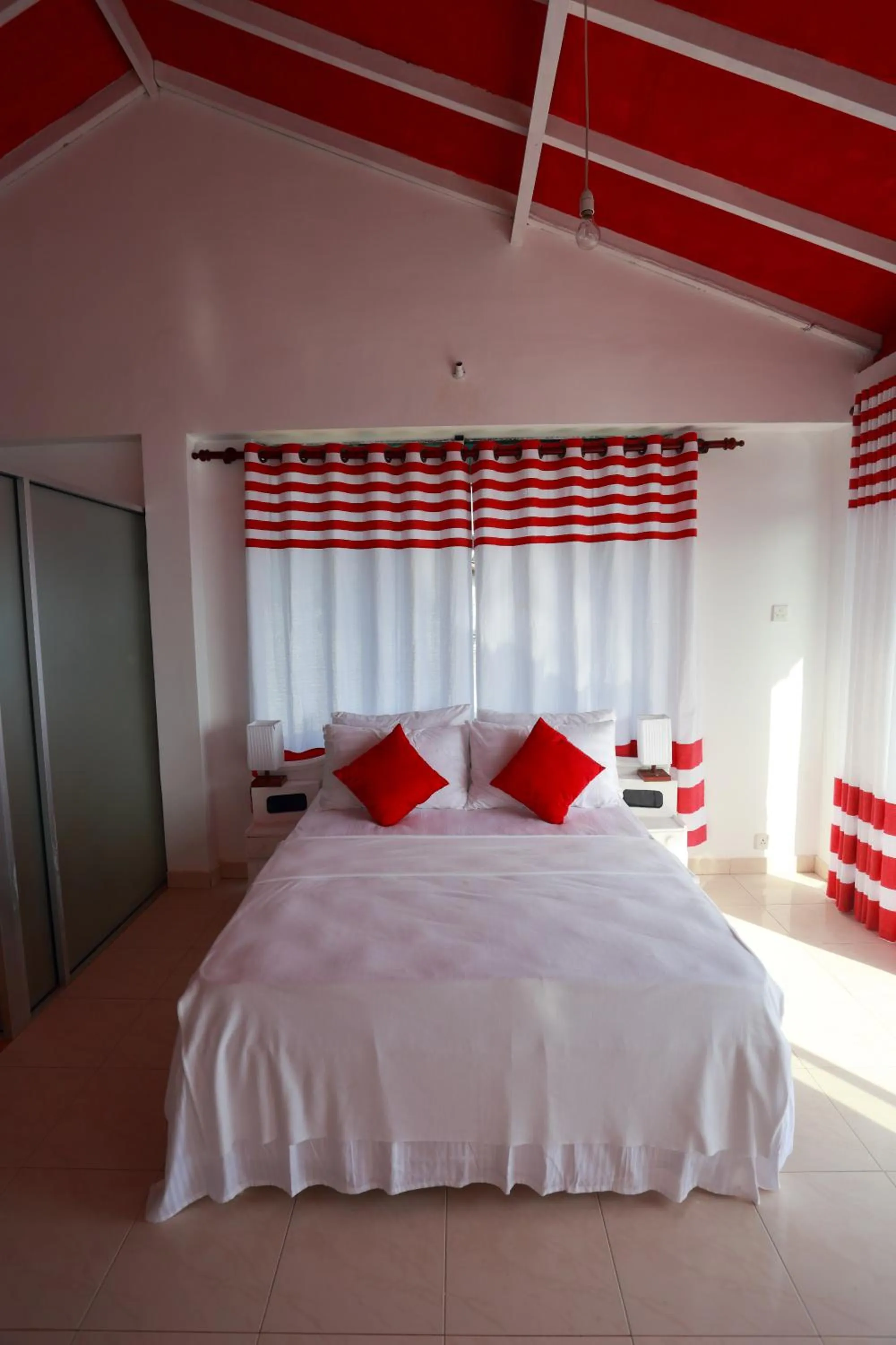 Bed in RedHill Kandy