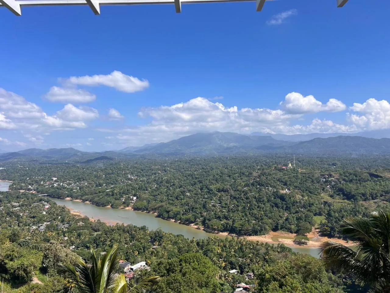 Deluxe Twin Room - single occupancy in RedHill Kandy