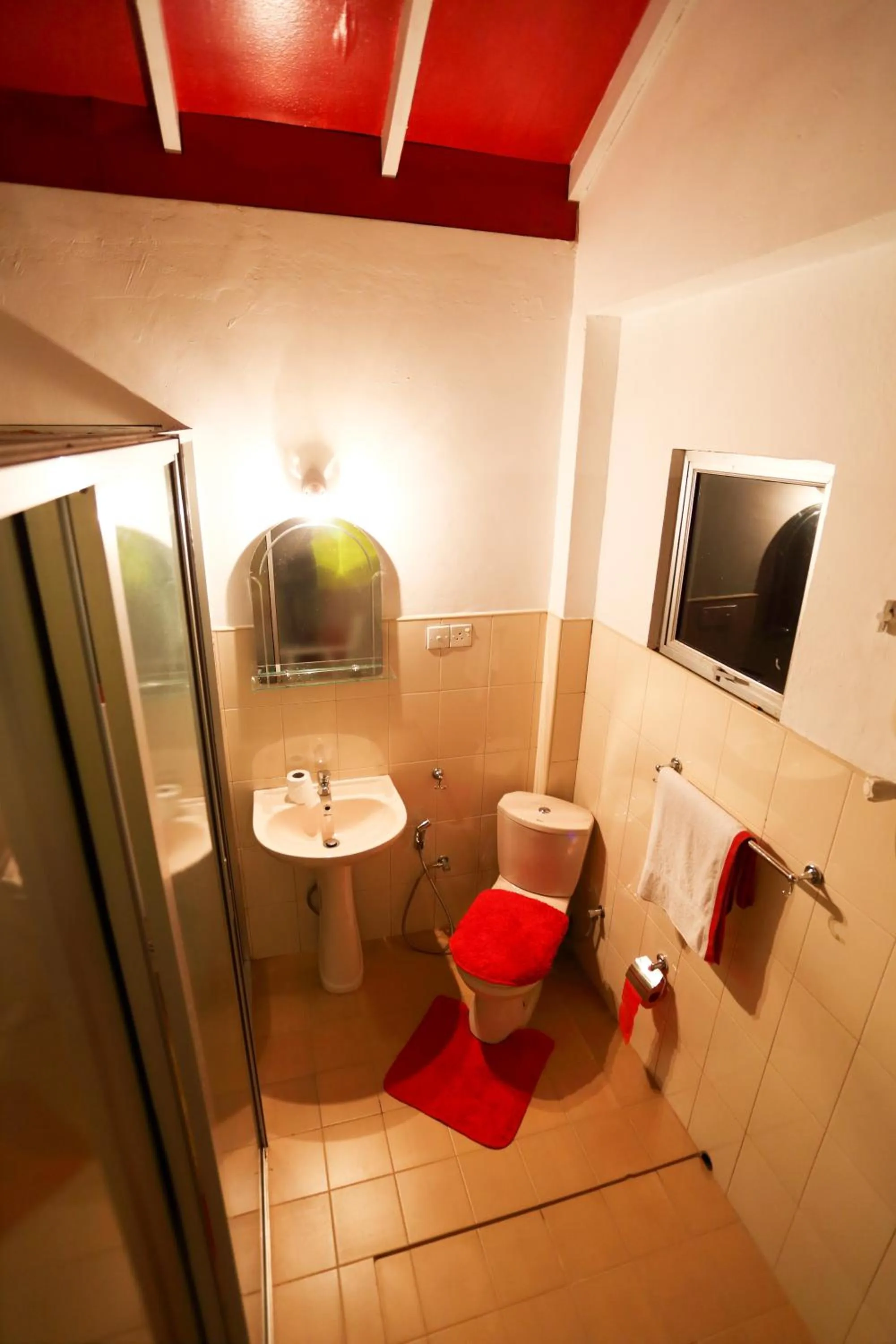 Toilet in RedHill Kandy