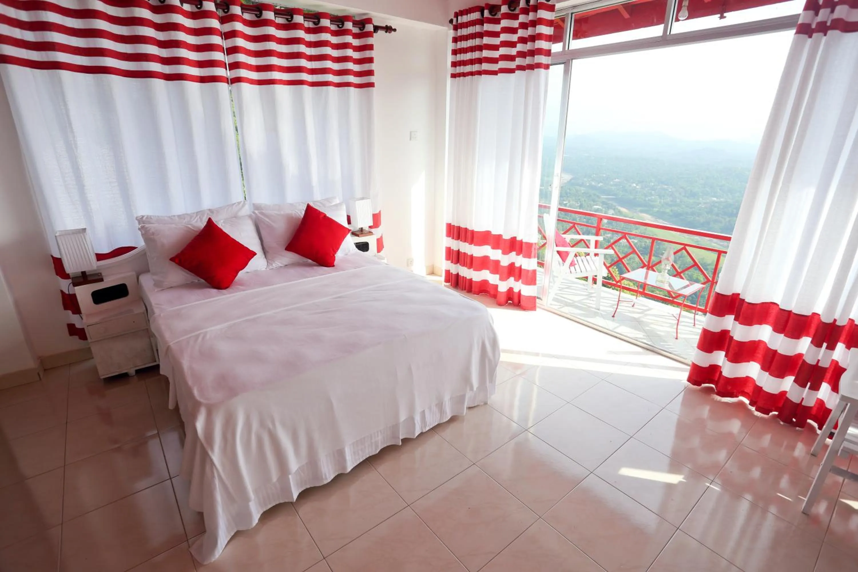 Bed in RedHill Kandy