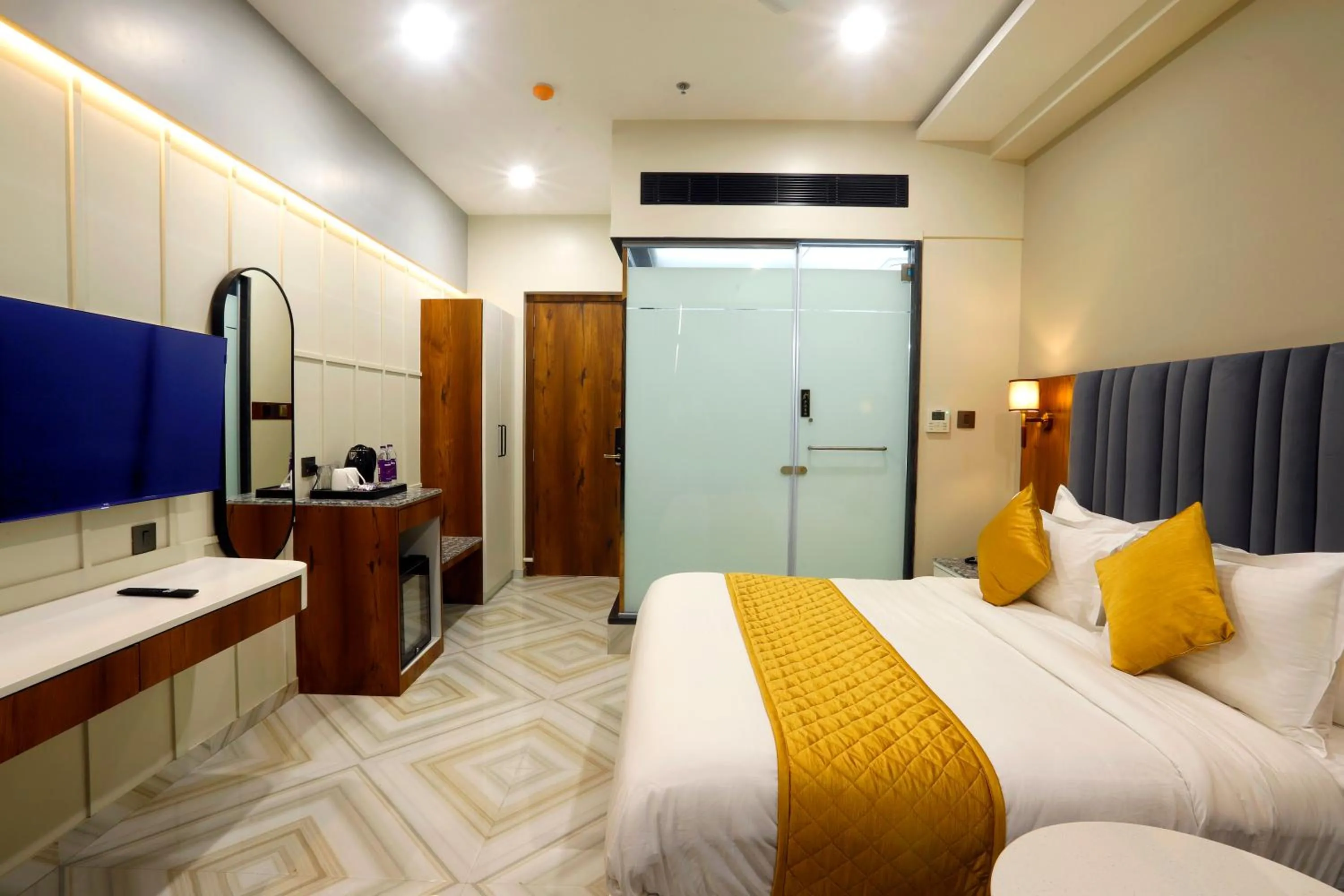HOTEL BREEZE BAYex bkc