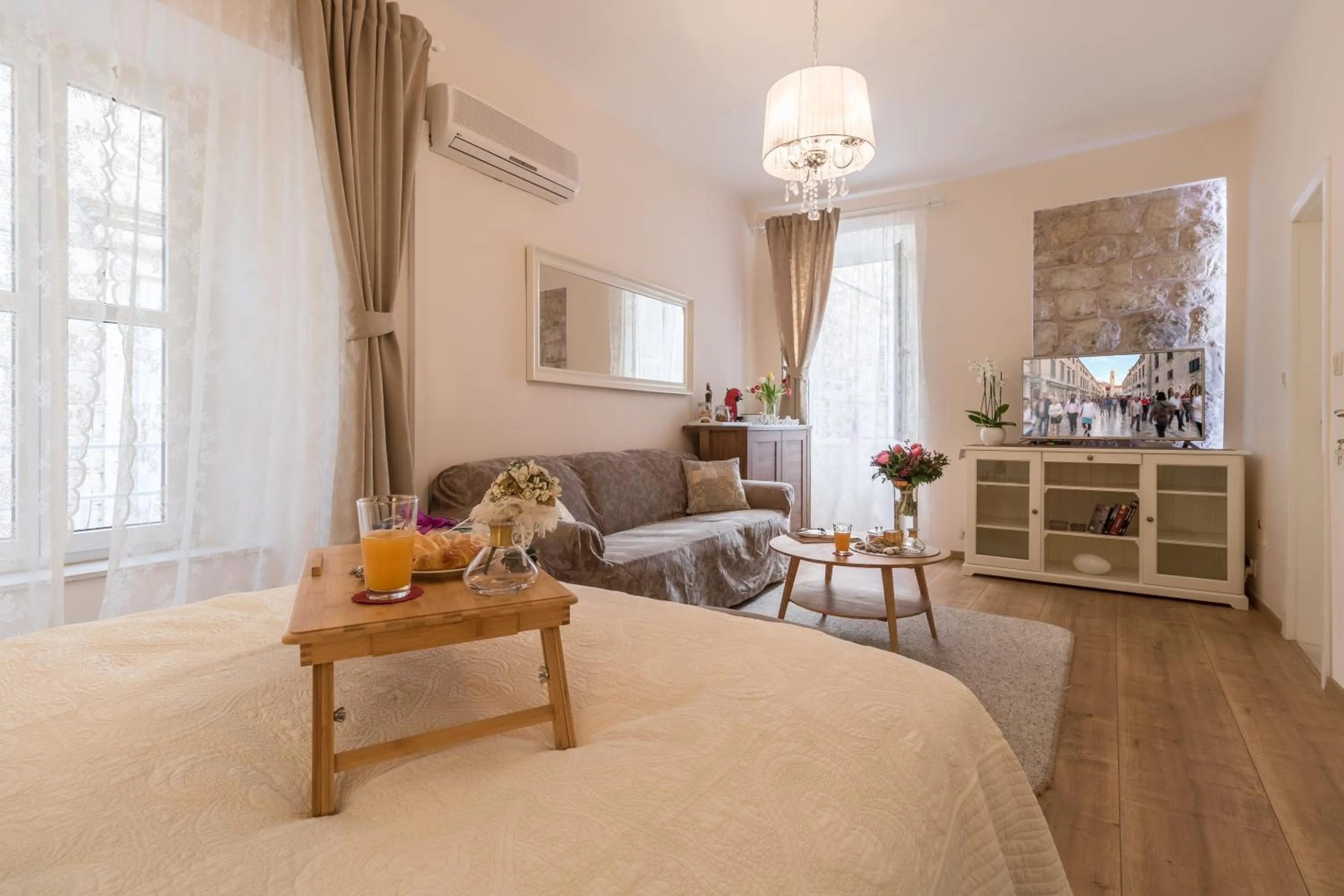 Apartments & Rooms Perla