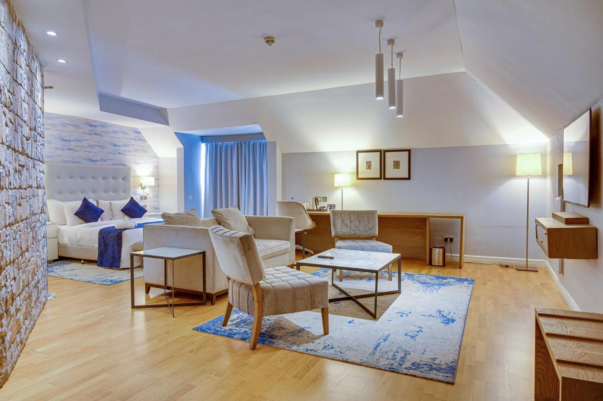 TV and multimedia in Leola Boutique Hotel Ikeja - Lagos