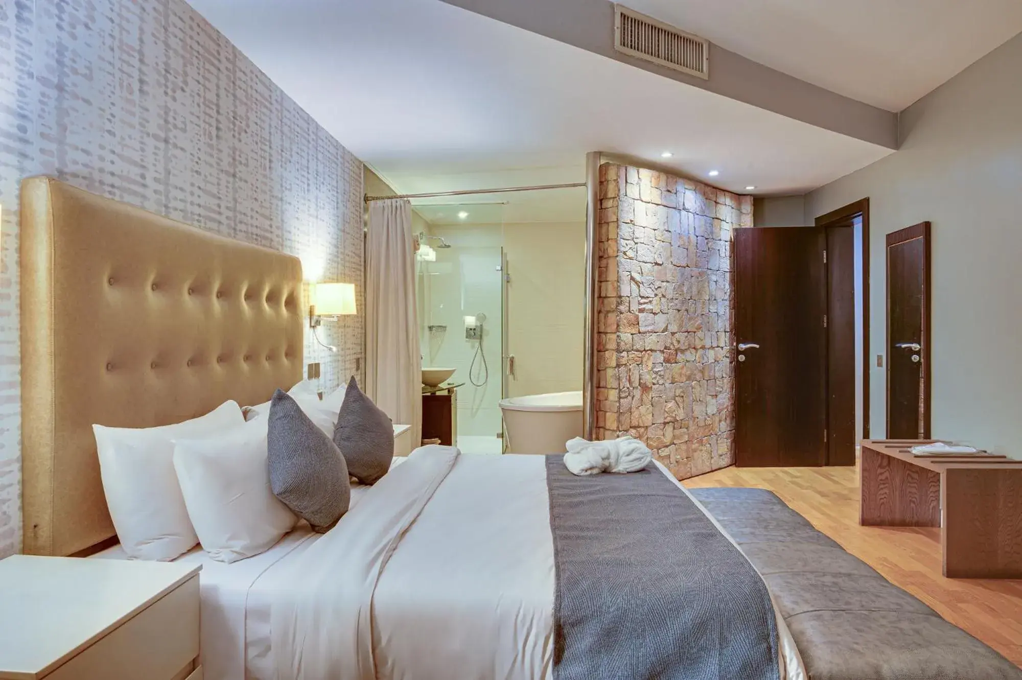 Deluxe King Room in Leola Boutique Hotel Ikeja - Lagos Deluxe King Room in Leola Boutique Hotel Ikeja - Lagos